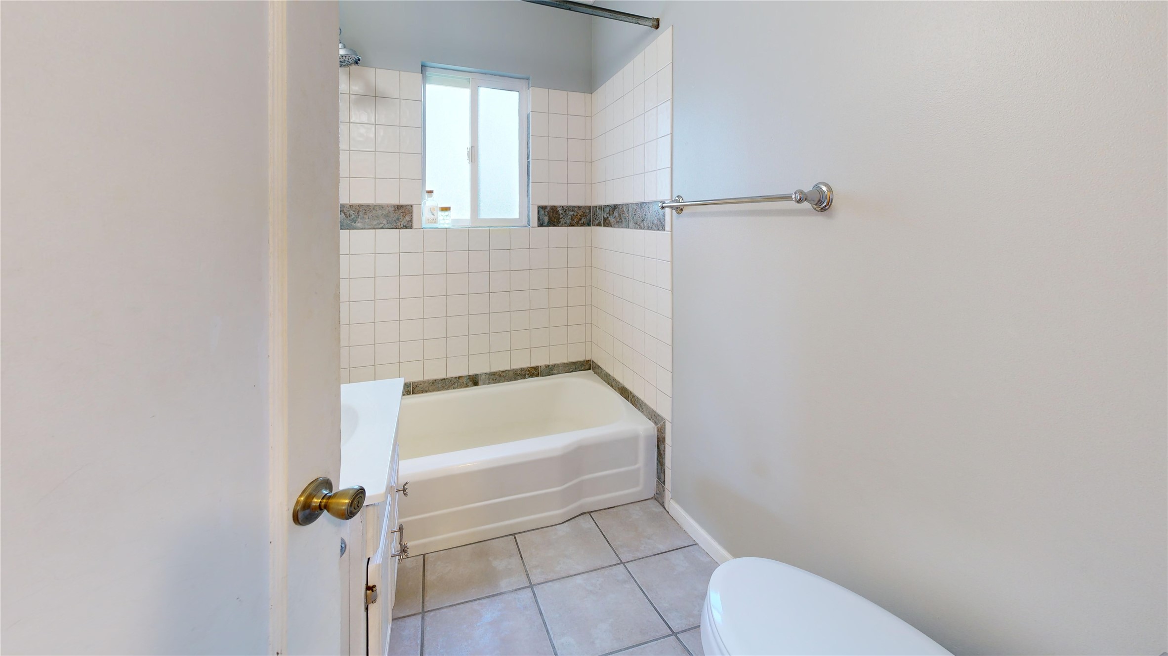 Missoula, Montana 59801, United States, 3 Bedrooms Bedrooms, ,2 BathroomsBathrooms,Residential,Pending,36304