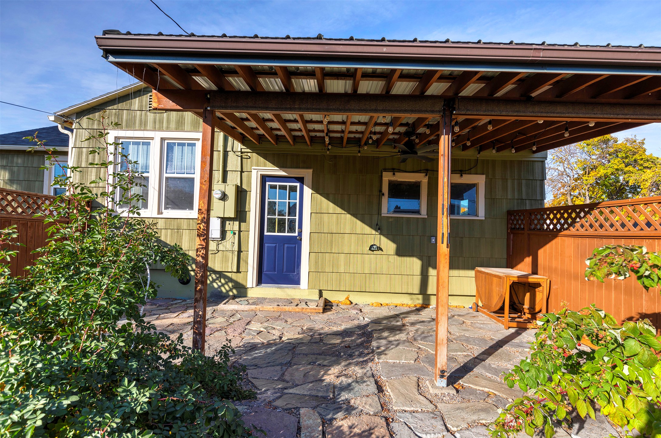 Missoula, Montana 59801, United States, 3 Bedrooms Bedrooms, ,2 BathroomsBathrooms,Residential,Pending,36304