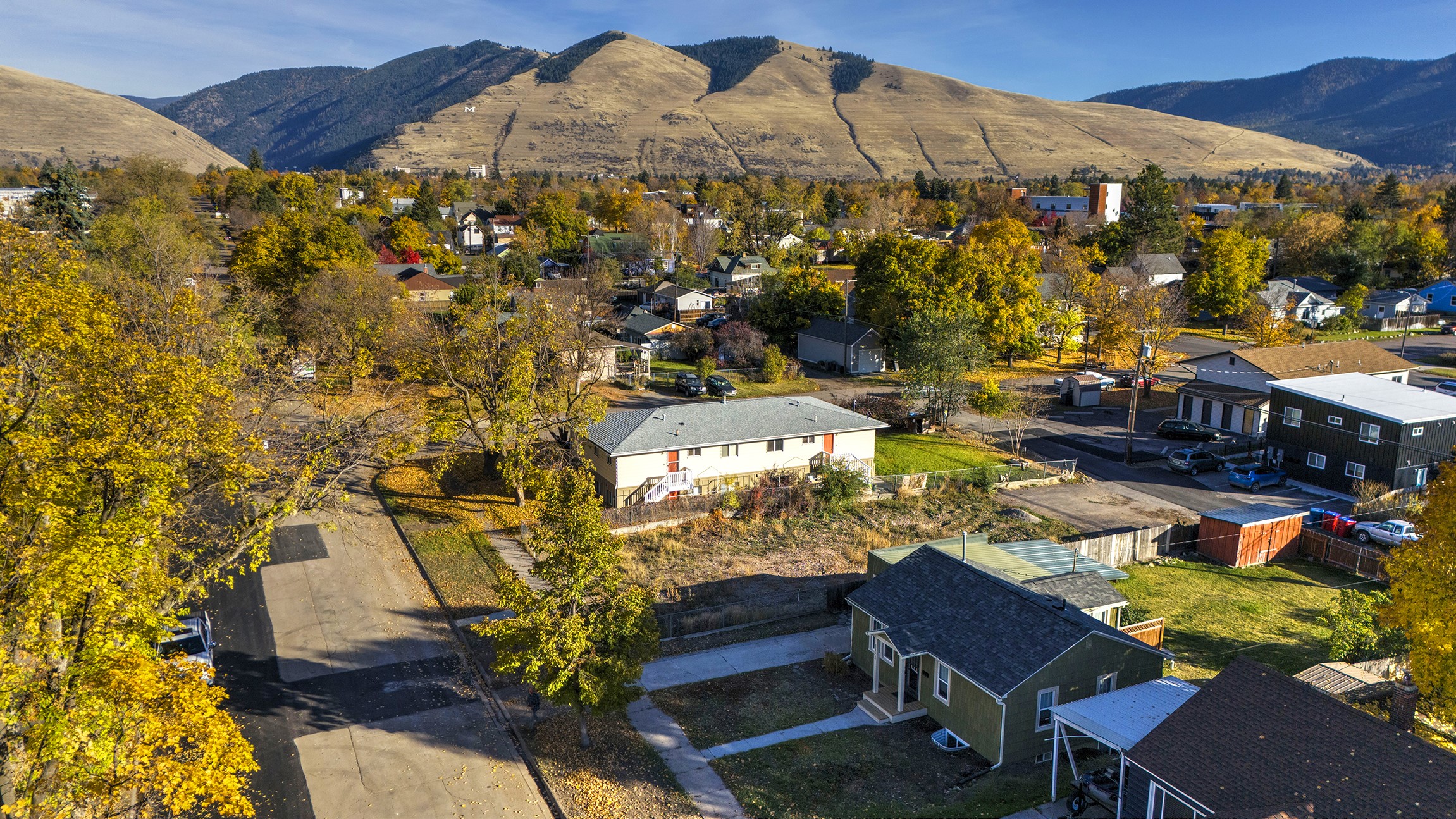 Missoula, Montana 59801, United States, 3 Bedrooms Bedrooms, ,2 BathroomsBathrooms,Residential,Pending,36304