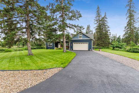 Photo of 496 Forest Edge Trail, Kalispell, MT 59901 (MLS # 30055327)