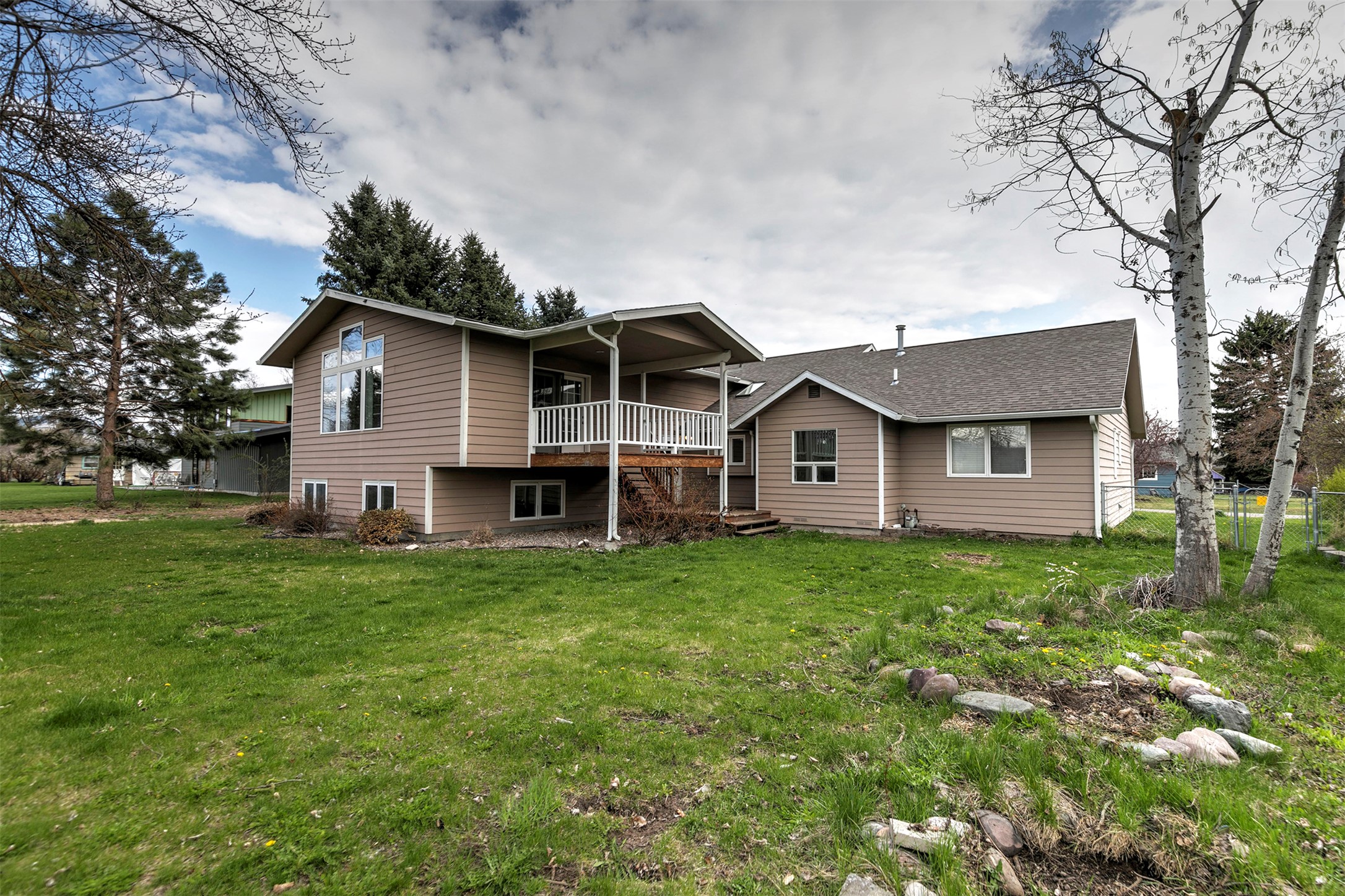 Missoula, Montana 59804, United States, 3 Bedrooms Bedrooms, ,3 BathroomsBathrooms,Residential,Active,117156