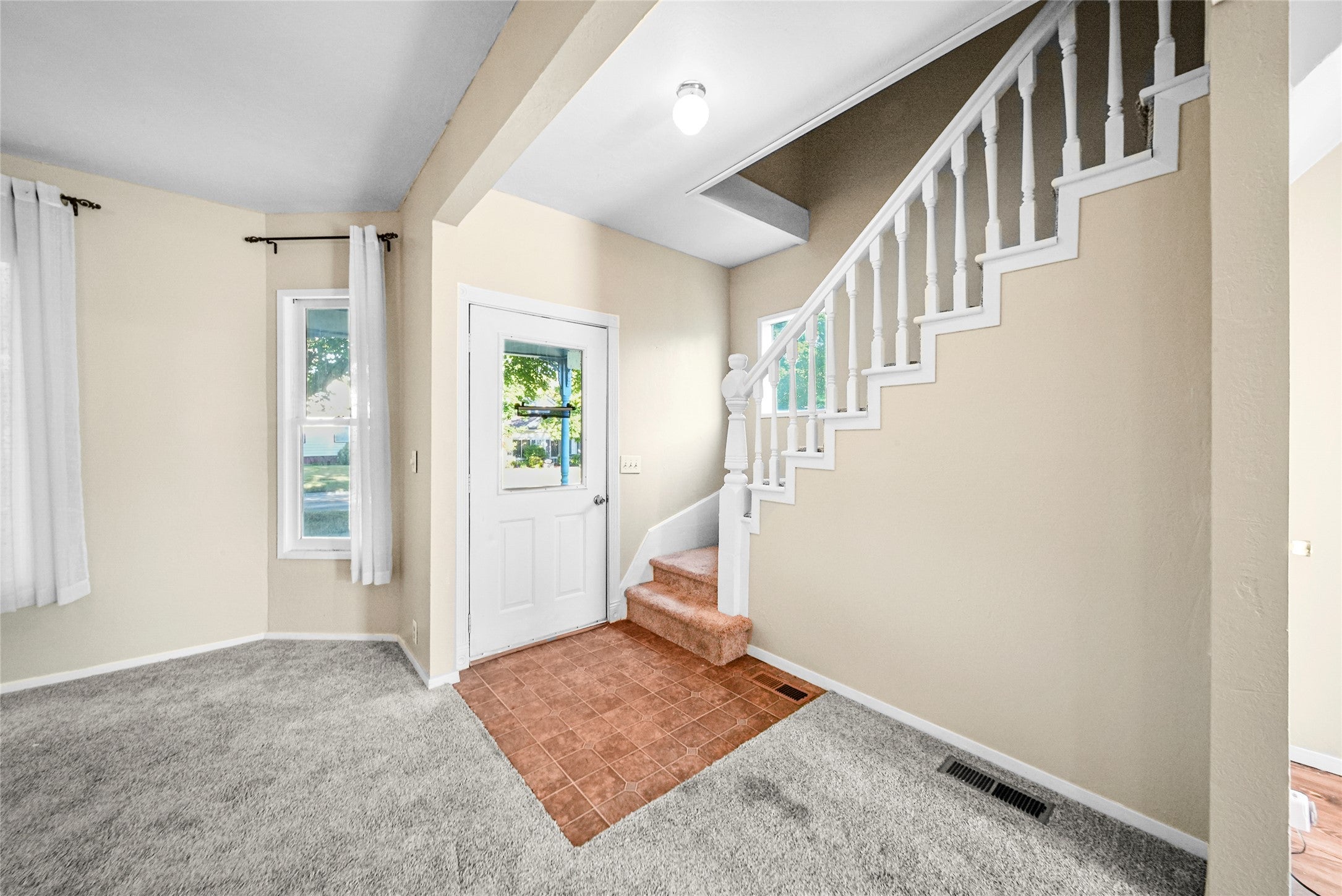 112 5th Avenue W