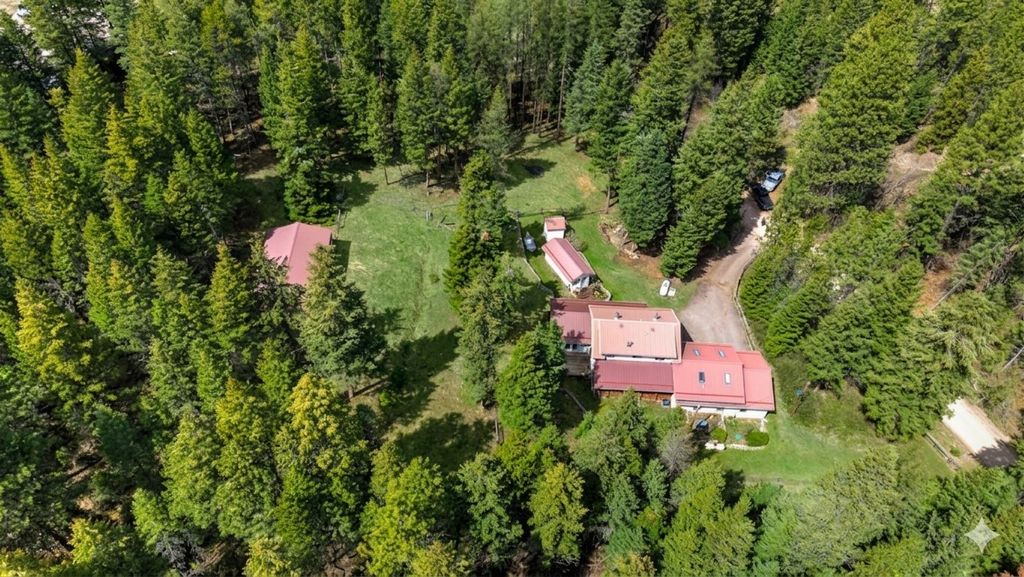 Photo of 1022 Grizzly Mountain Road, Missoula, MT 59808 (MLS # 30069275)