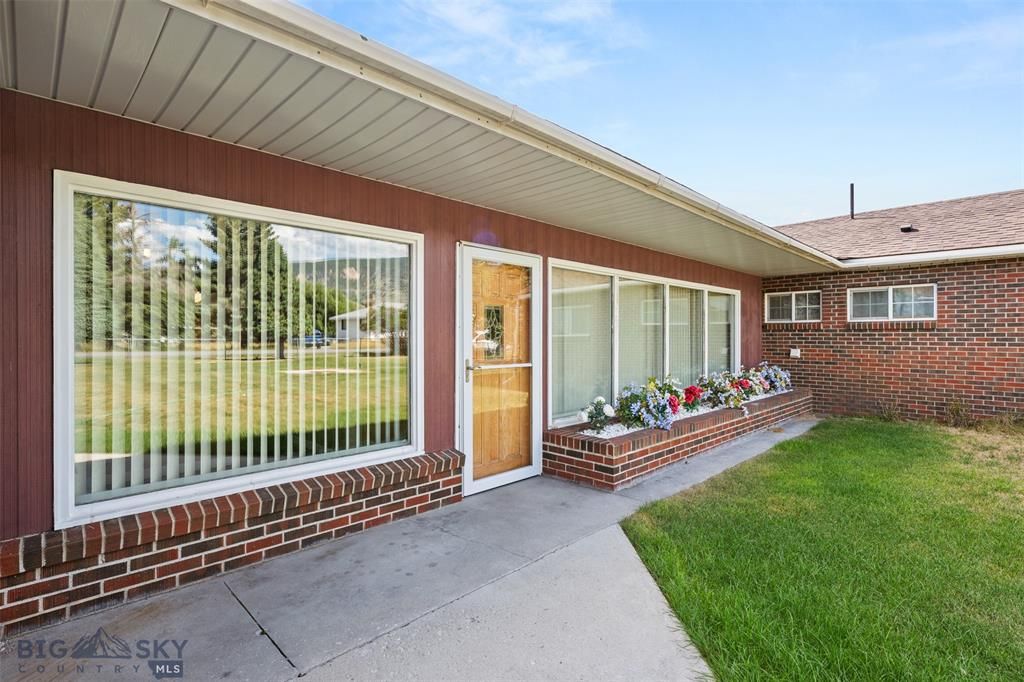 Photo of 105 Howe Street, Anaconda, MT 59711 (MLS # 30066349)