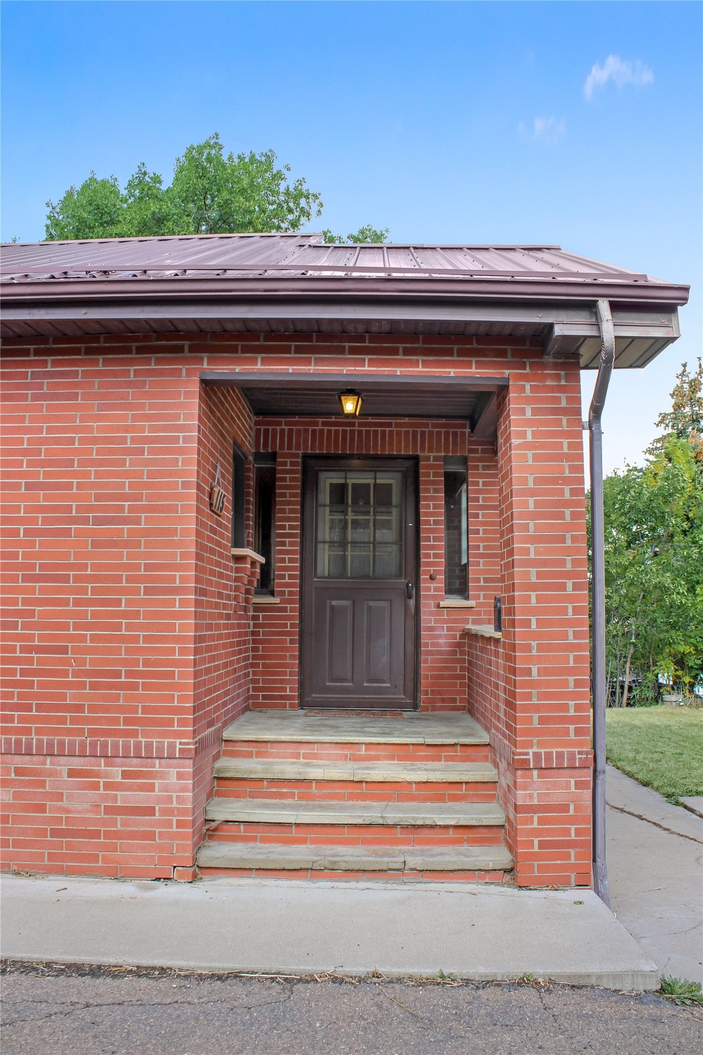 115 9th Avenue N