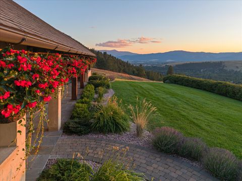 Photo of 2722 Contour Road, Missoula, MT 59802 (MLS # 30066598)