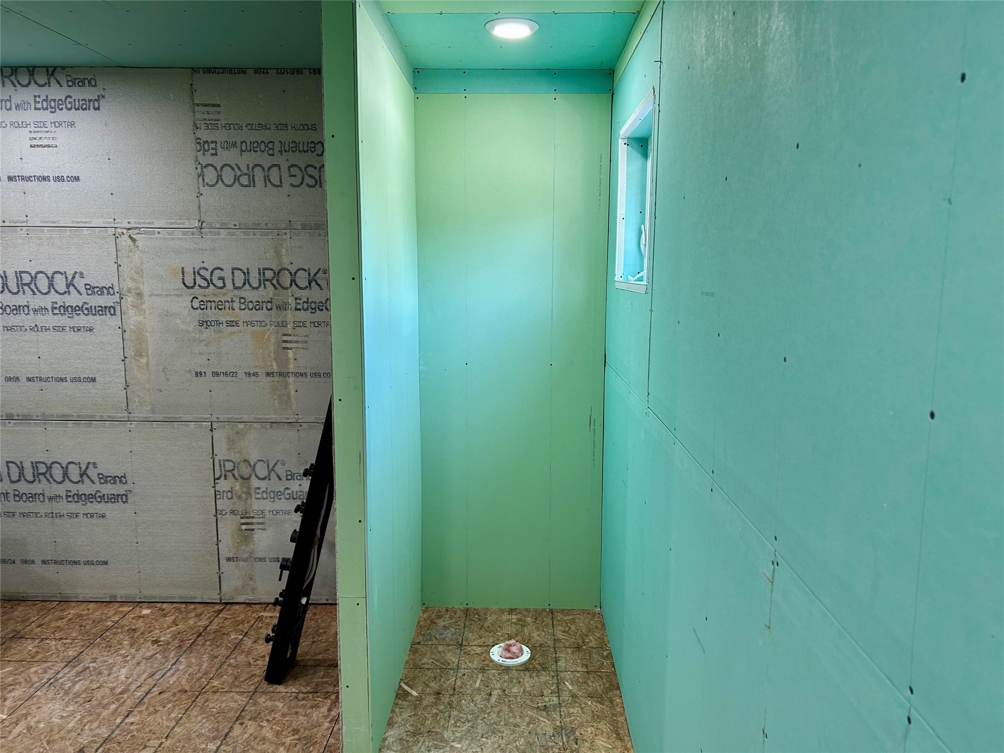 Marion, Montana 59925, United States, 2 Bedrooms Bedrooms, ,1 BathroomBathrooms,Residential,Active,141816