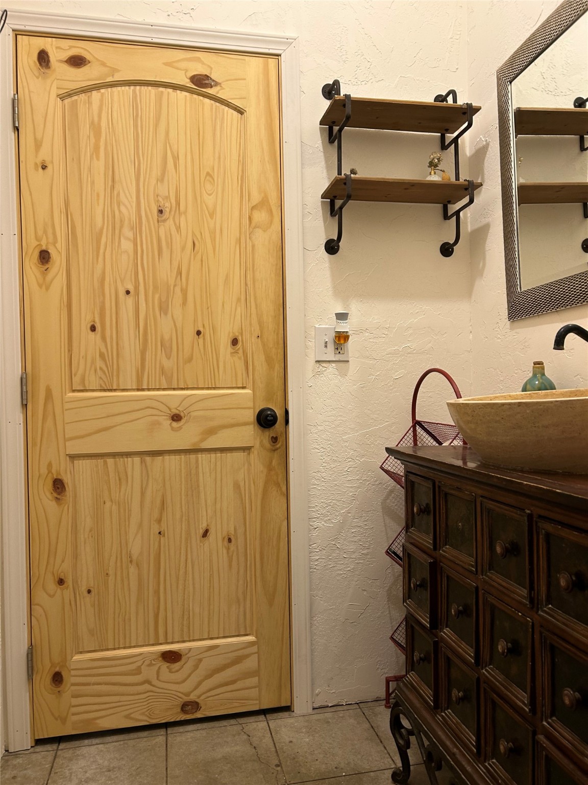 Marion, Montana 59925, United States, 2 Bedrooms Bedrooms, ,1 BathroomBathrooms,Residential,Active,141816