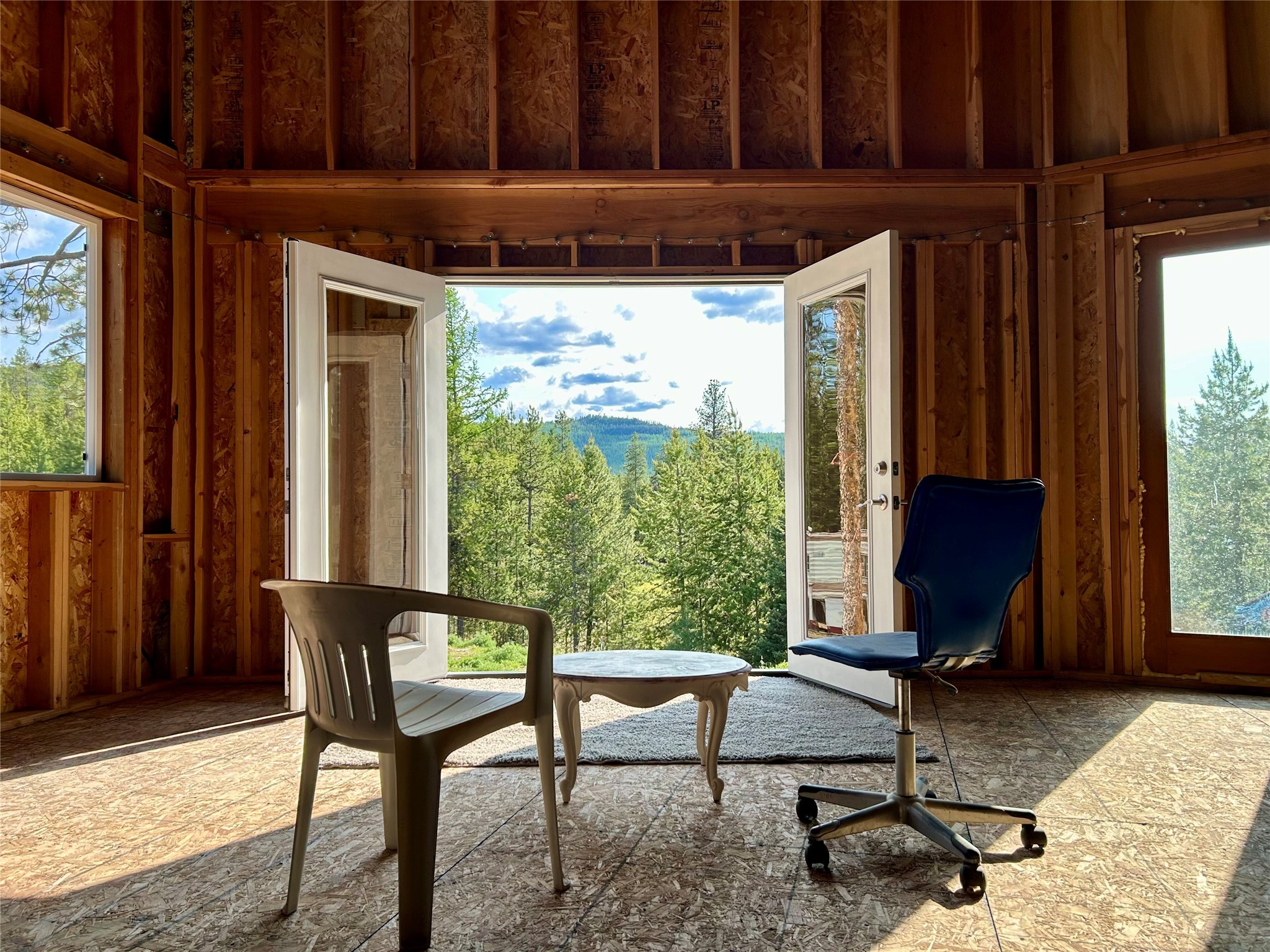 Marion, Montana 59925, United States, 2 Bedrooms Bedrooms, ,1 BathroomBathrooms,Residential,Active,141816