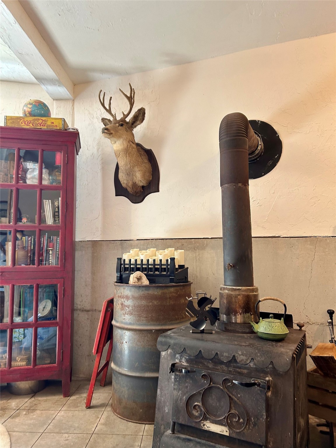 Marion, Montana 59925, United States, 2 Bedrooms Bedrooms, ,1 BathroomBathrooms,Residential,Active,141816