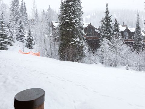 Tiny photo for 325 Moose Run Drive, Whitefish, MT 59937 (MLS # 30063833)