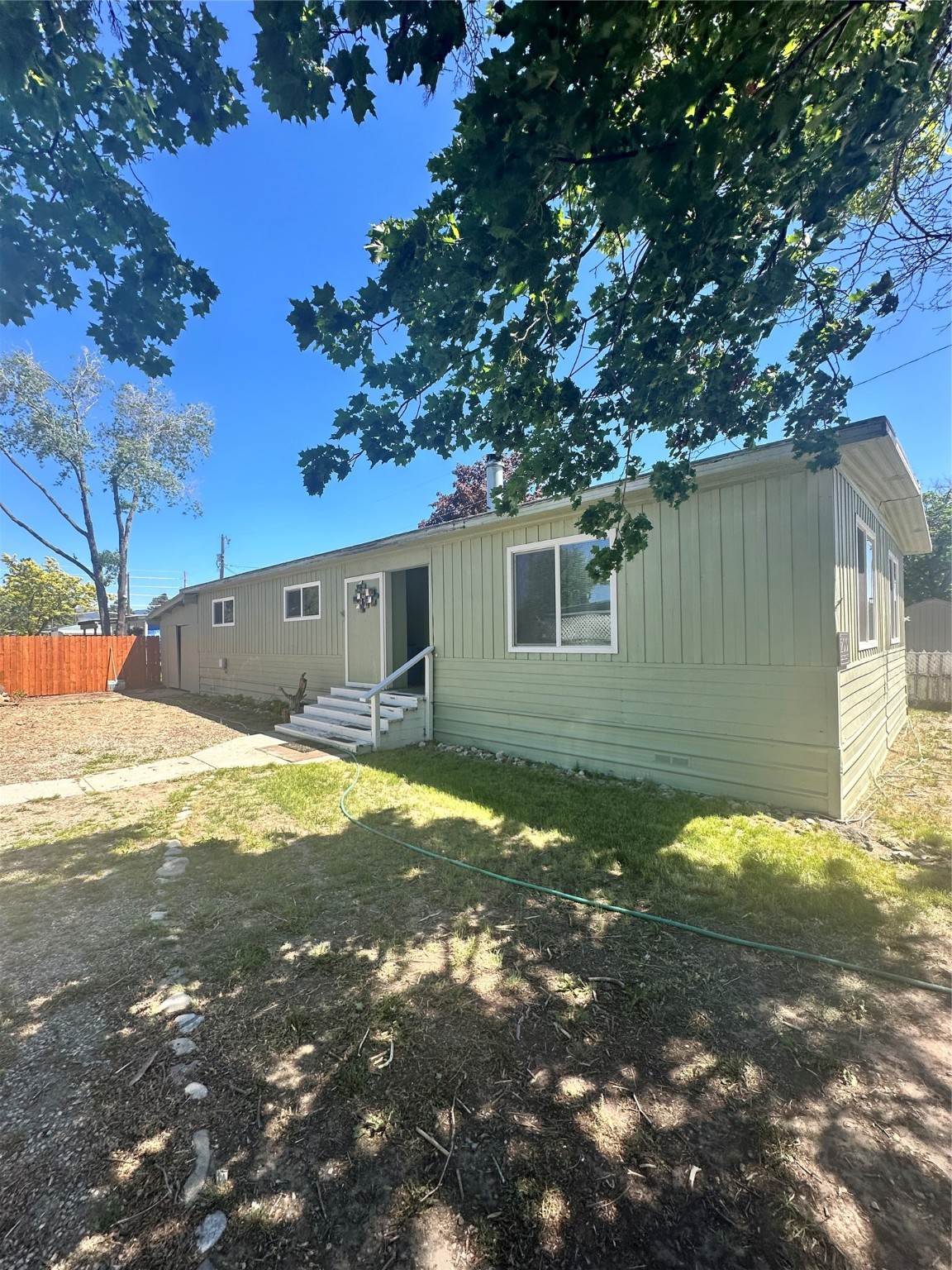 Hamilton, Montana 59840, United States, 3 Bedrooms Bedrooms, ,2 BathroomsBathrooms,Residential,Pending,54945