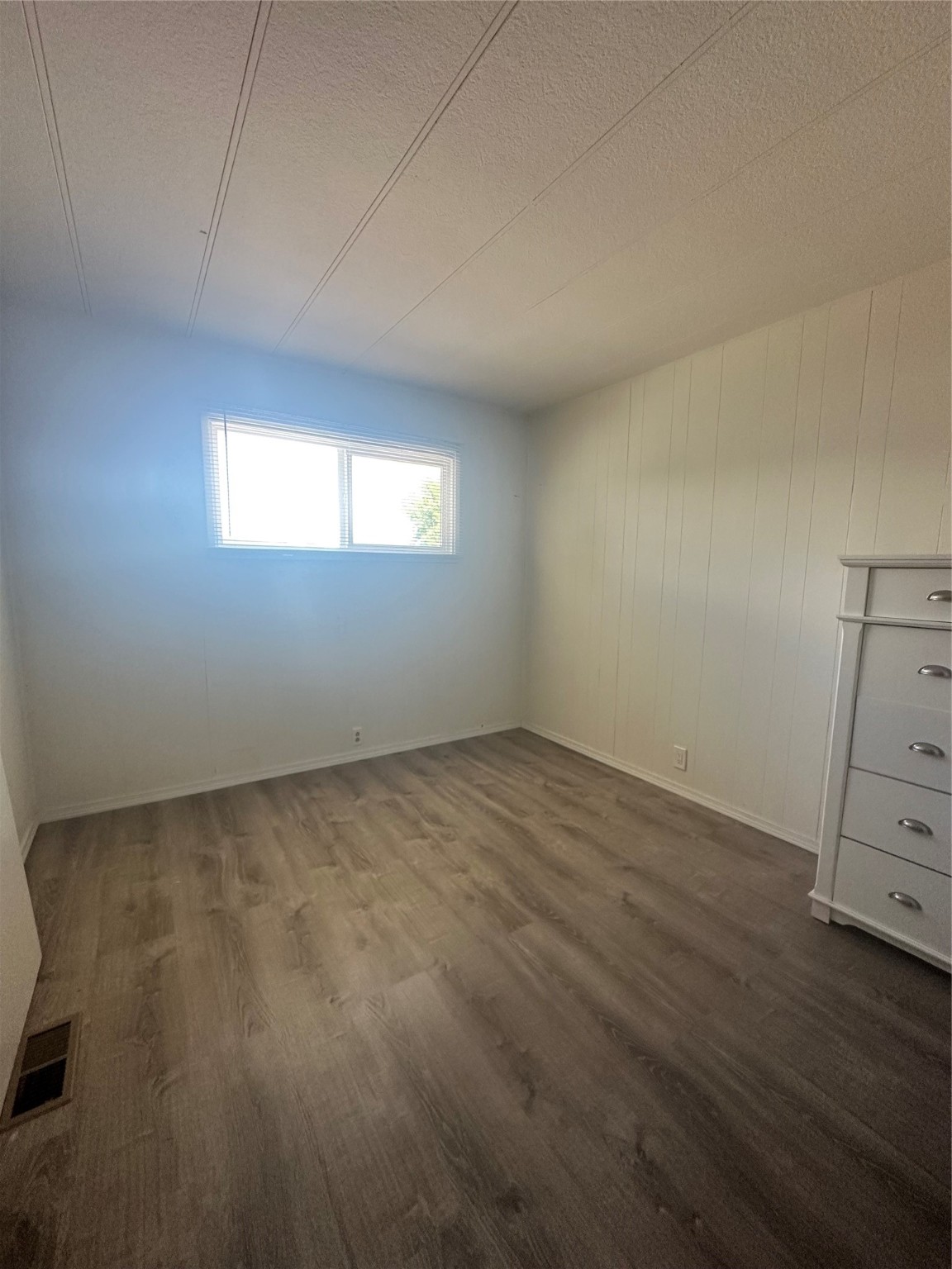 Hamilton, Montana 59840, United States, 3 Bedrooms Bedrooms, ,2 BathroomsBathrooms,Residential,Pending,54945