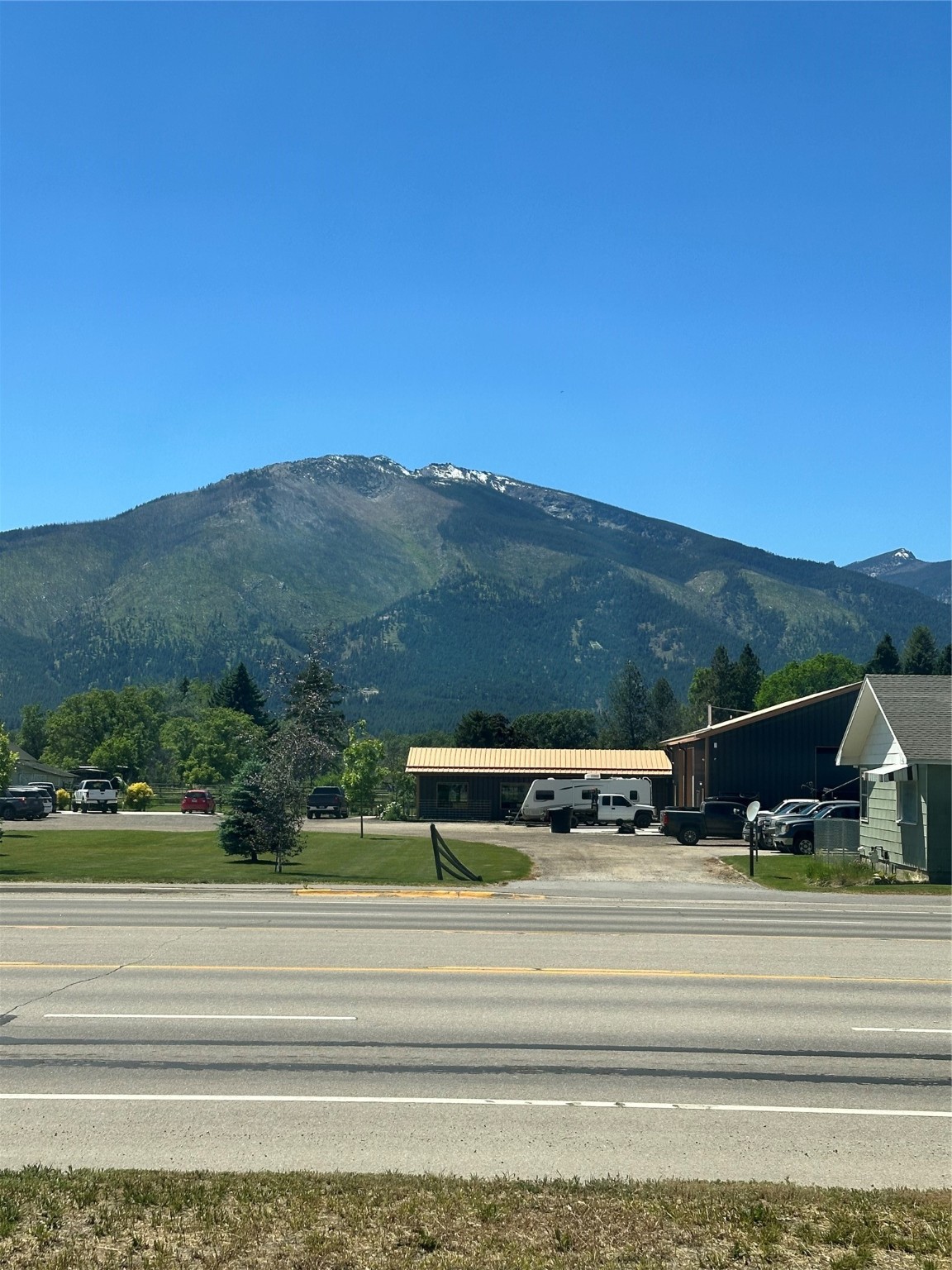 Hamilton, Montana 59840, United States, 3 Bedrooms Bedrooms, ,2 BathroomsBathrooms,Residential,Pending,54945