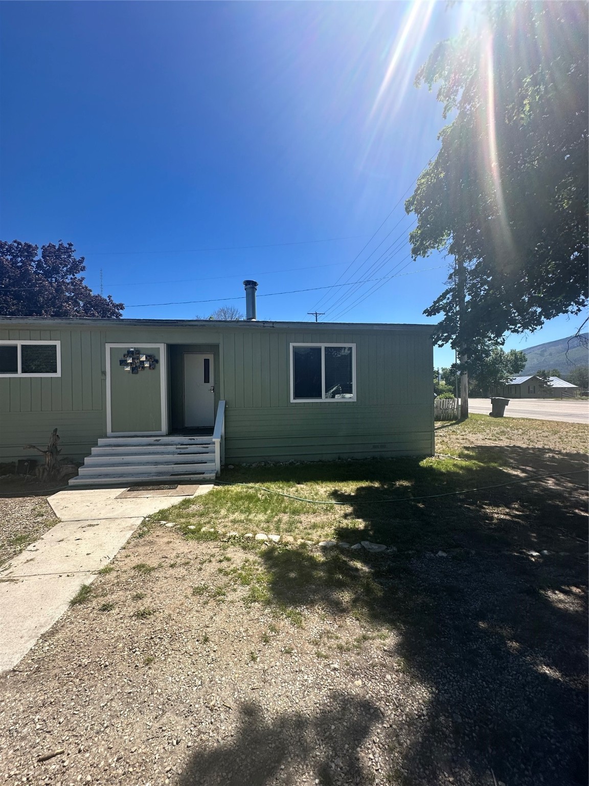 Hamilton, Montana 59840, United States, 3 Bedrooms Bedrooms, ,2 BathroomsBathrooms,Residential,Pending,54945