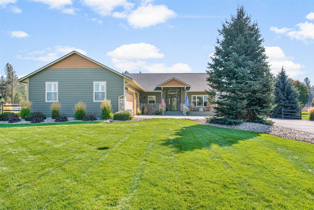 Photo of 85 Edge Drive, Stevensville, MT 59870 (MLS # 30058182)