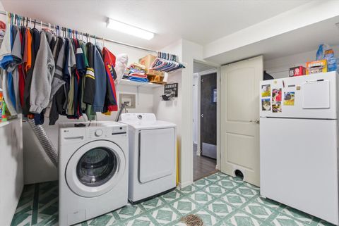 Tiny photo for 19 Glacier Street, Kalispell, MT 59901 (MLS # 30067948)