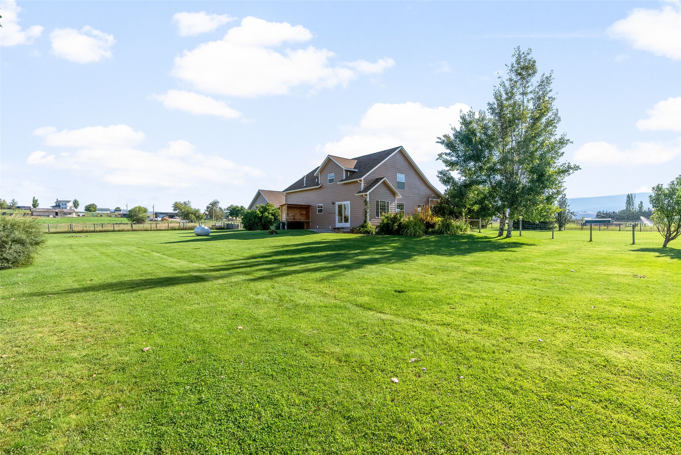 Stevensville, Montana 59870, United States, 3 Bedrooms Bedrooms, ,3 BathroomsBathrooms,Residential,Active,88031