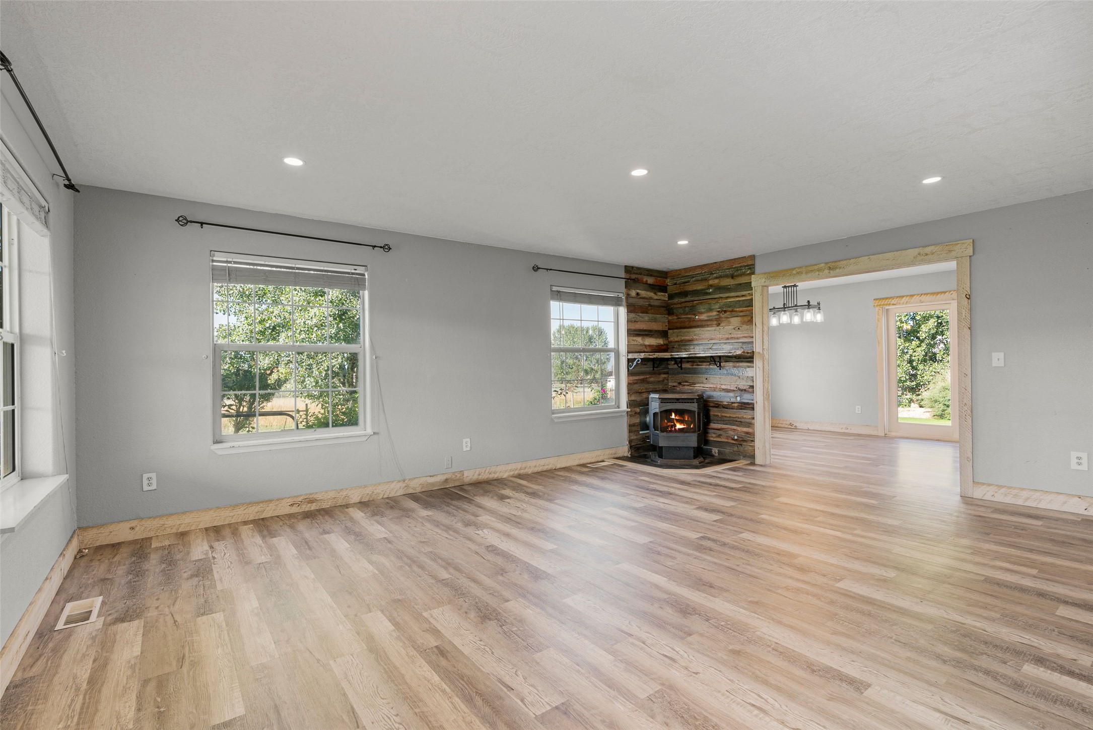 Stevensville, Montana 59870, United States, 3 Bedrooms Bedrooms, ,3 BathroomsBathrooms,Residential,Active,88031