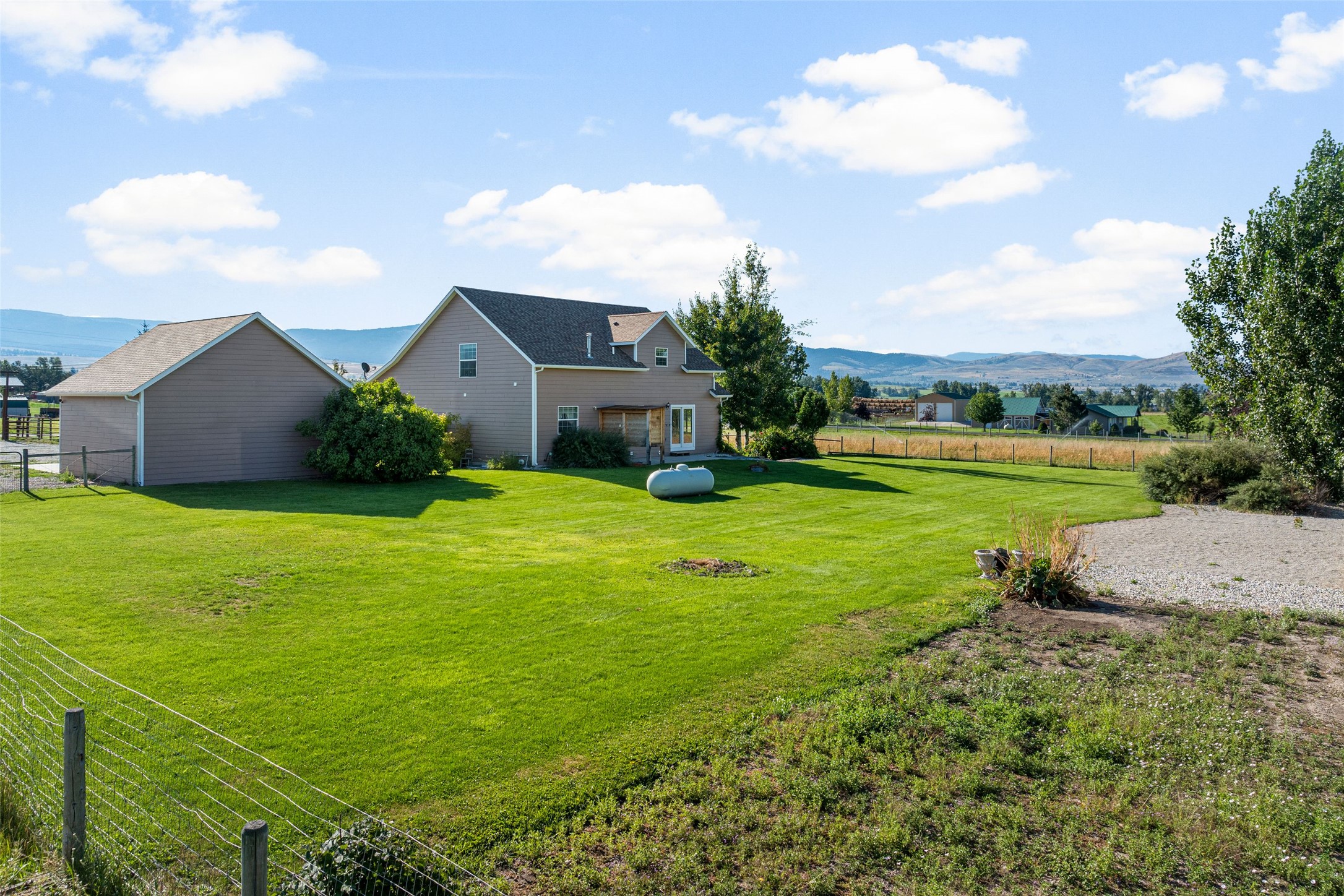 Stevensville, Montana 59870, United States, 3 Bedrooms Bedrooms, ,3 BathroomsBathrooms,Residential,Active,88031