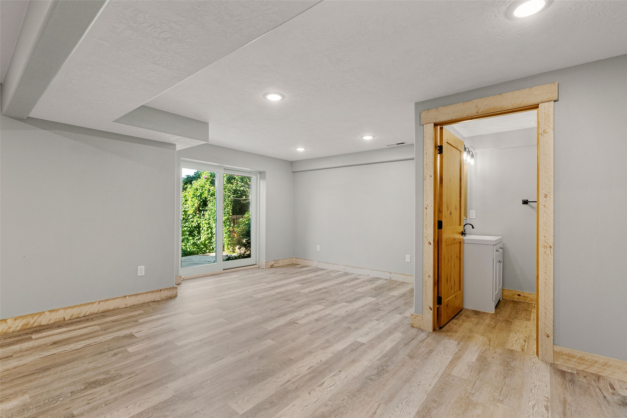 Stevensville, Montana 59870, United States, 3 Bedrooms Bedrooms, ,3 BathroomsBathrooms,Residential,Active,88031