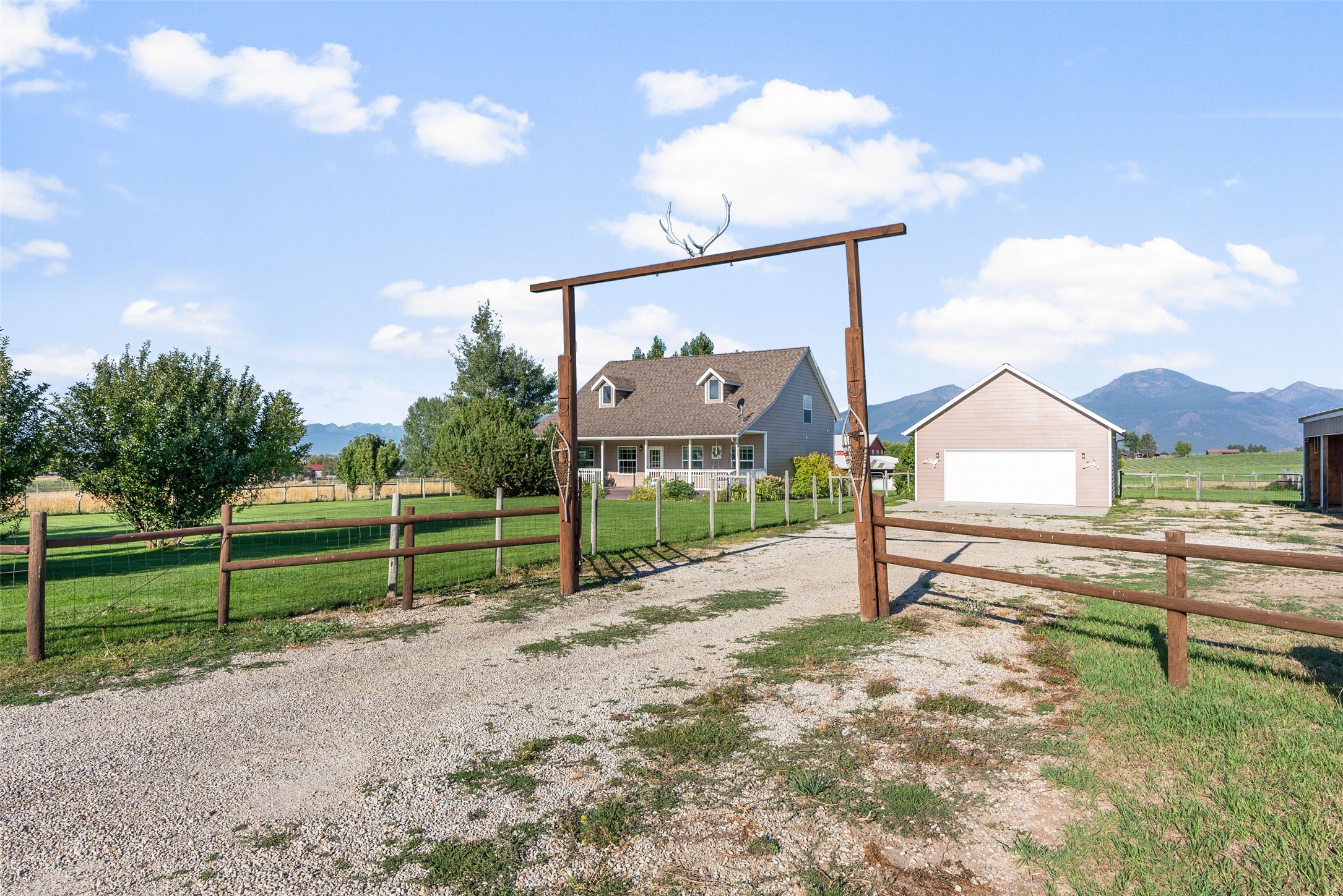 Stevensville, Montana 59870, United States, 3 Bedrooms Bedrooms, ,3 BathroomsBathrooms,Residential,Active,88031