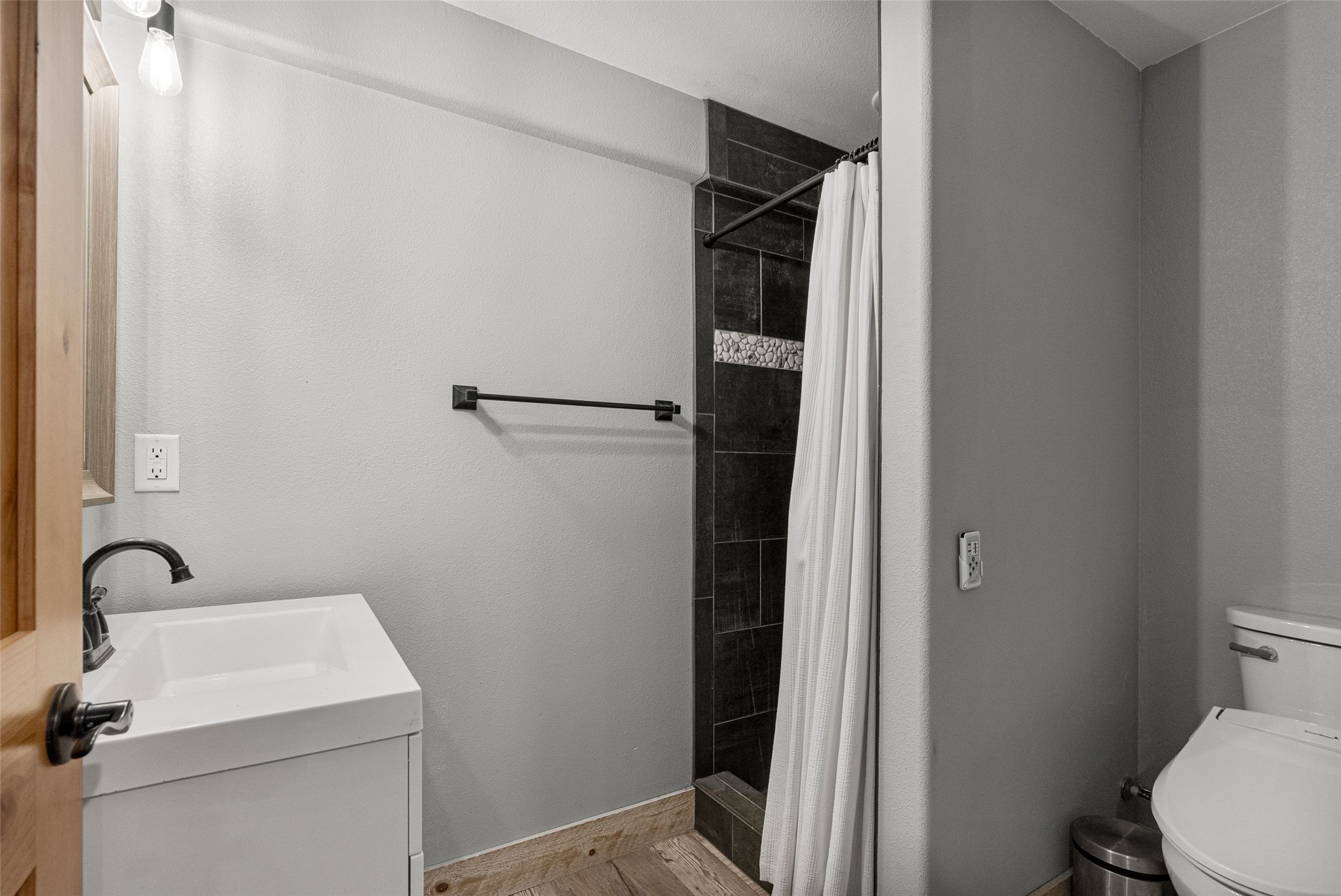 Stevensville, Montana 59870, United States, 3 Bedrooms Bedrooms, ,3 BathroomsBathrooms,Residential,Active,88031