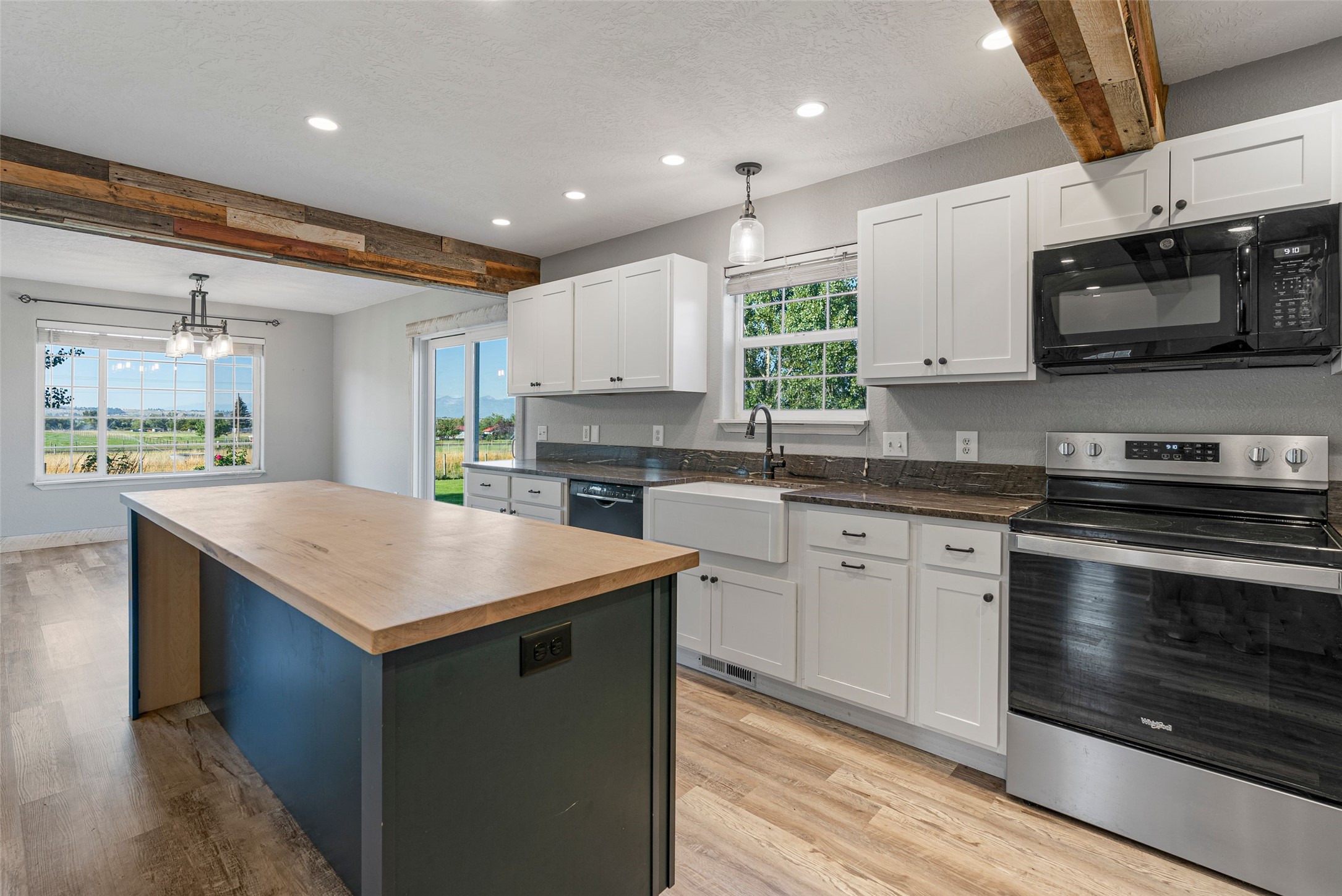 Stevensville, Montana 59870, United States, 3 Bedrooms Bedrooms, ,3 BathroomsBathrooms,Residential,Active,88031