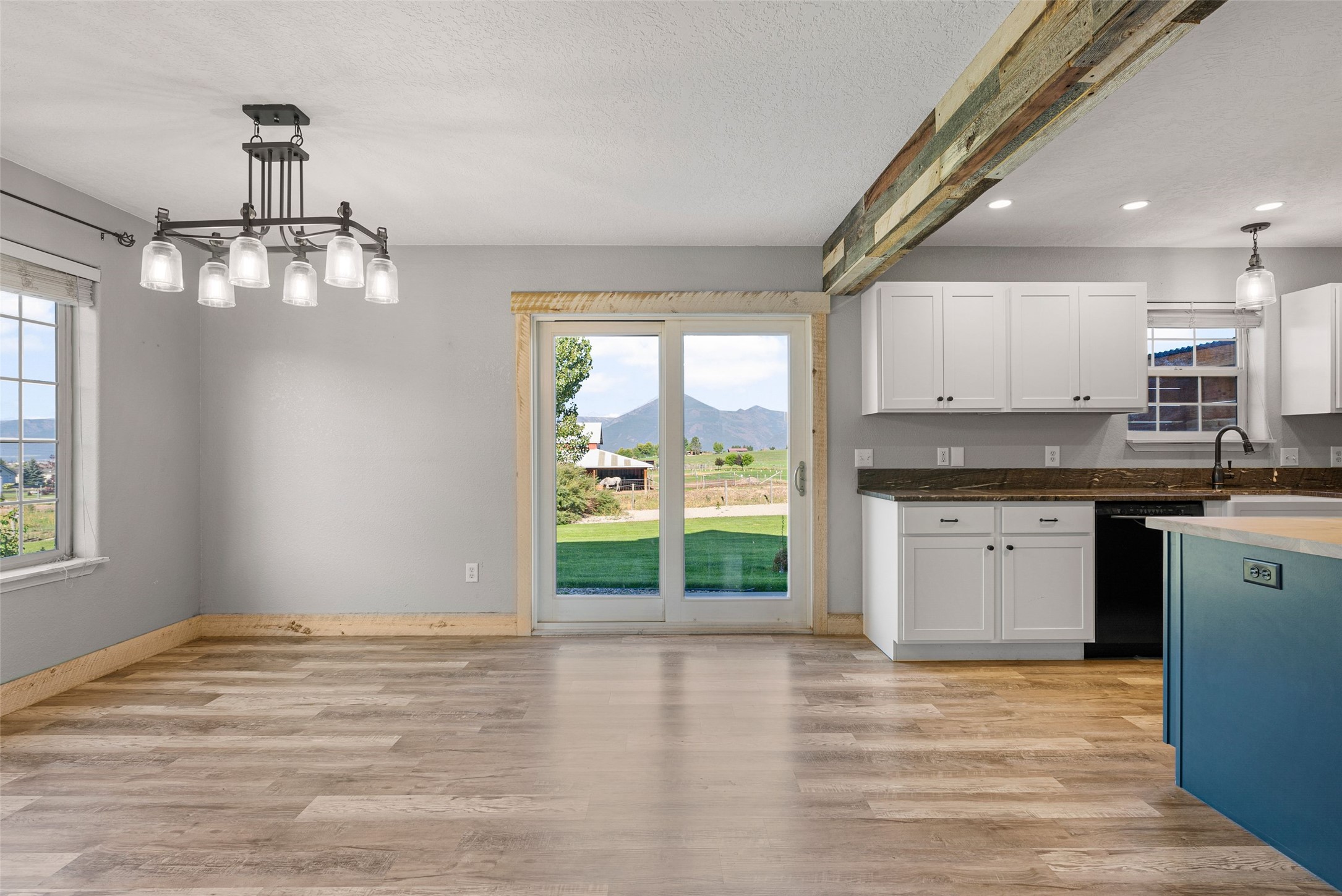 Stevensville, Montana 59870, United States, 3 Bedrooms Bedrooms, ,3 BathroomsBathrooms,Residential,Active,88031