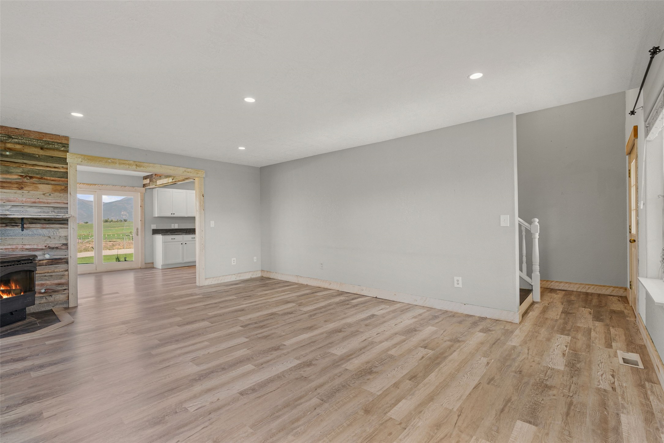 Stevensville, Montana 59870, United States, 3 Bedrooms Bedrooms, ,3 BathroomsBathrooms,Residential,Active,88031