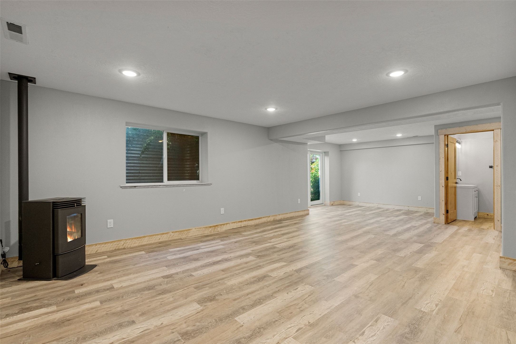 Stevensville, Montana 59870, United States, 3 Bedrooms Bedrooms, ,3 BathroomsBathrooms,Residential,Active,88031