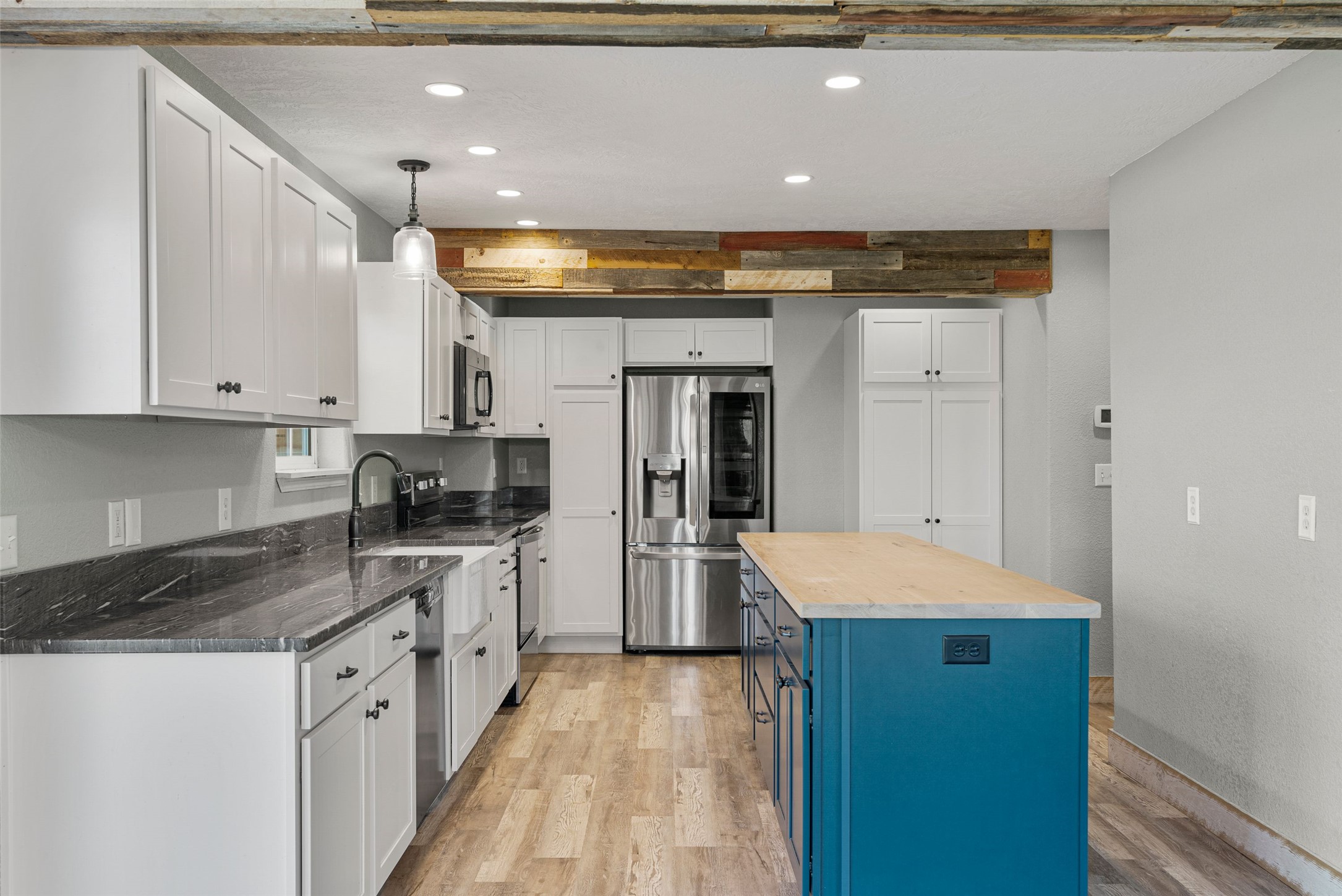 Stevensville, Montana 59870, United States, 3 Bedrooms Bedrooms, ,3 BathroomsBathrooms,Residential,Active,88031