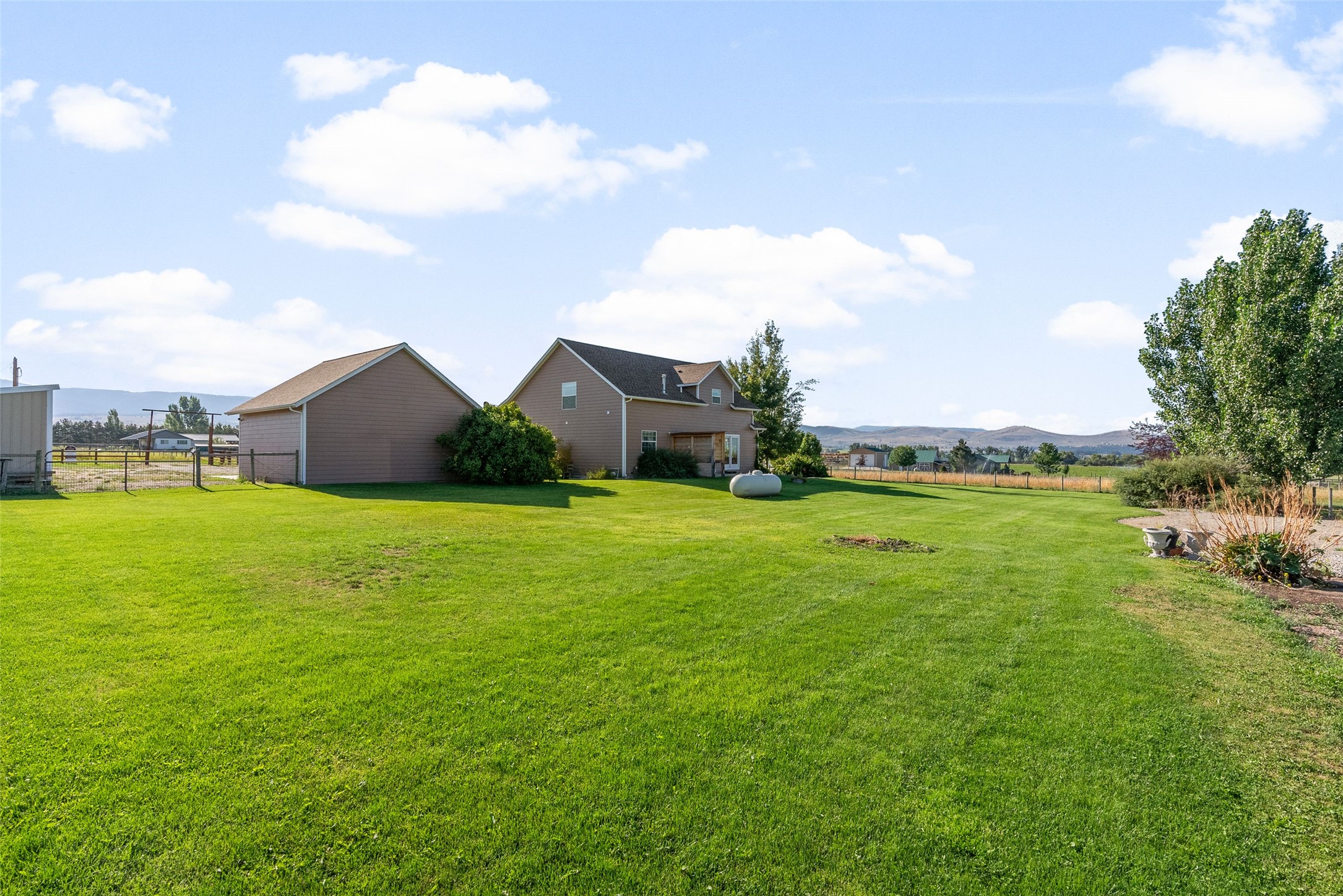 Stevensville, Montana 59870, United States, 3 Bedrooms Bedrooms, ,3 BathroomsBathrooms,Residential,Active,88031