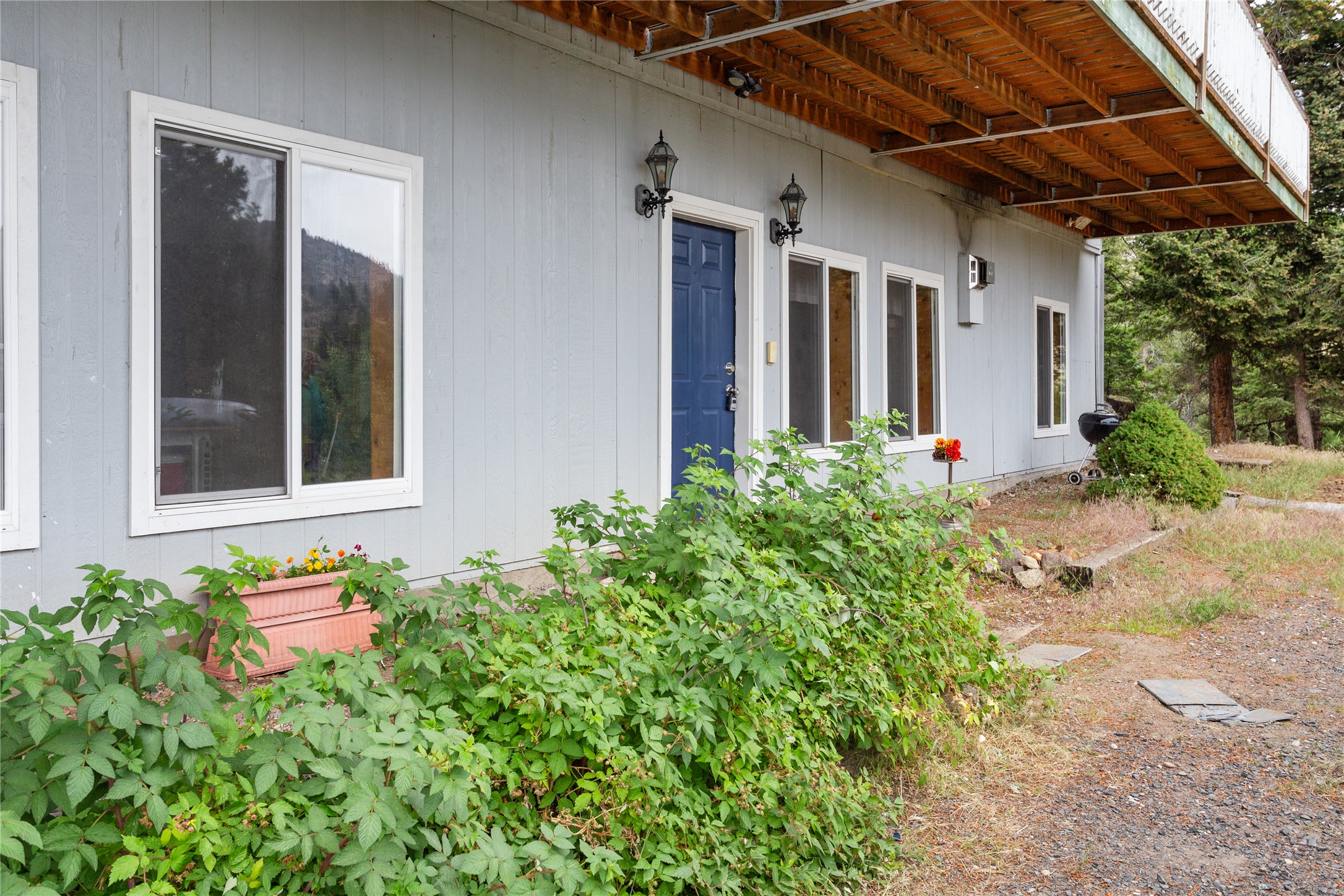 16 Friendspring Road