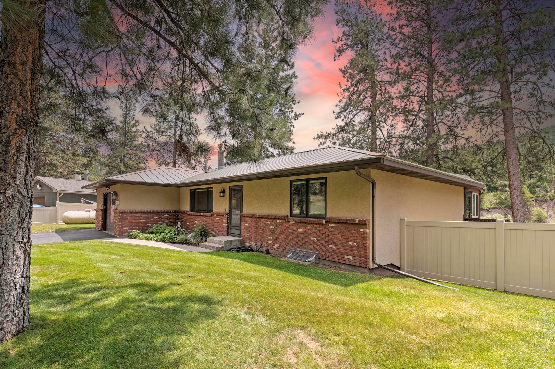 4580 Whitewater Park