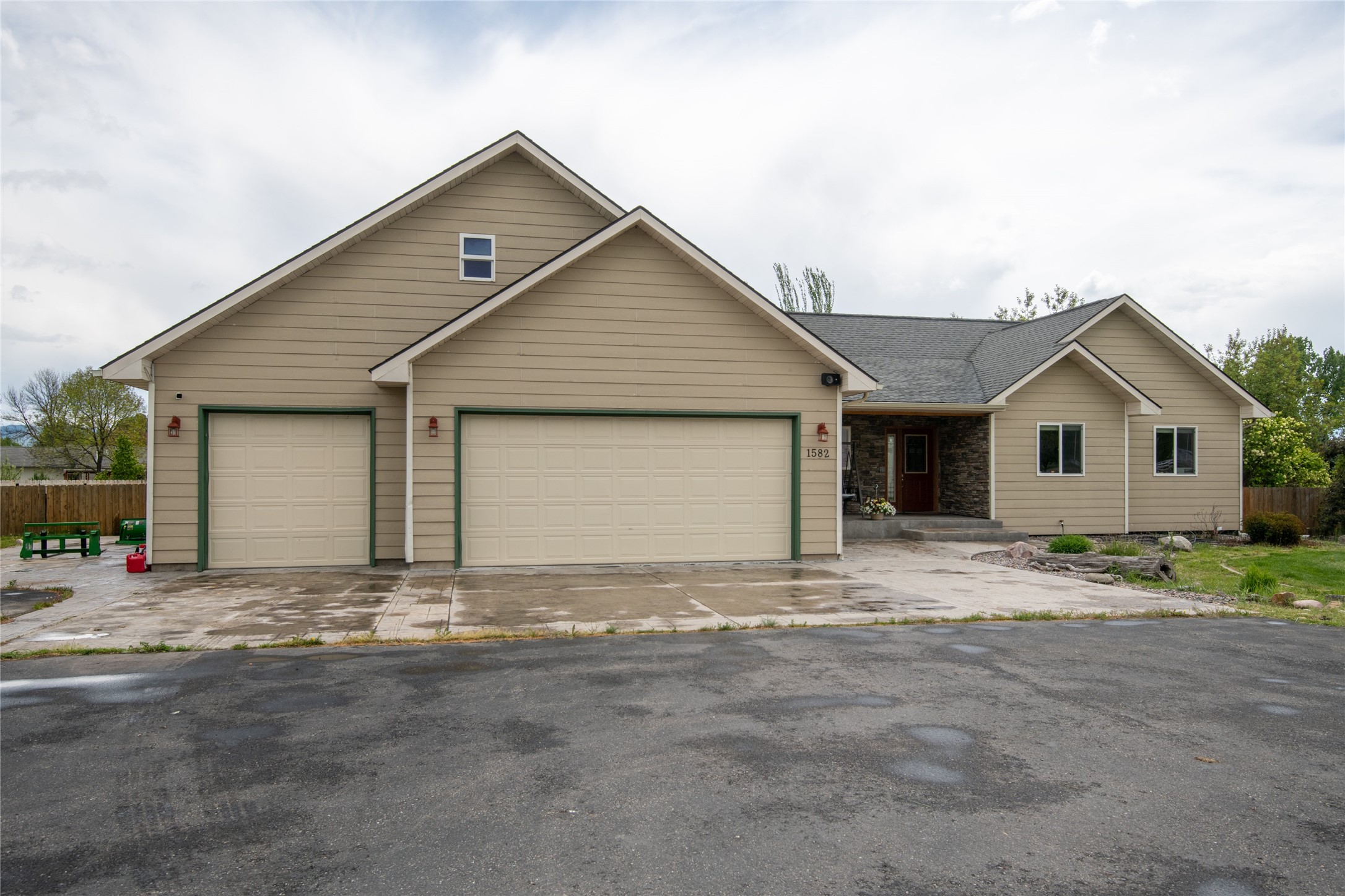 1582 Douglas Drive
