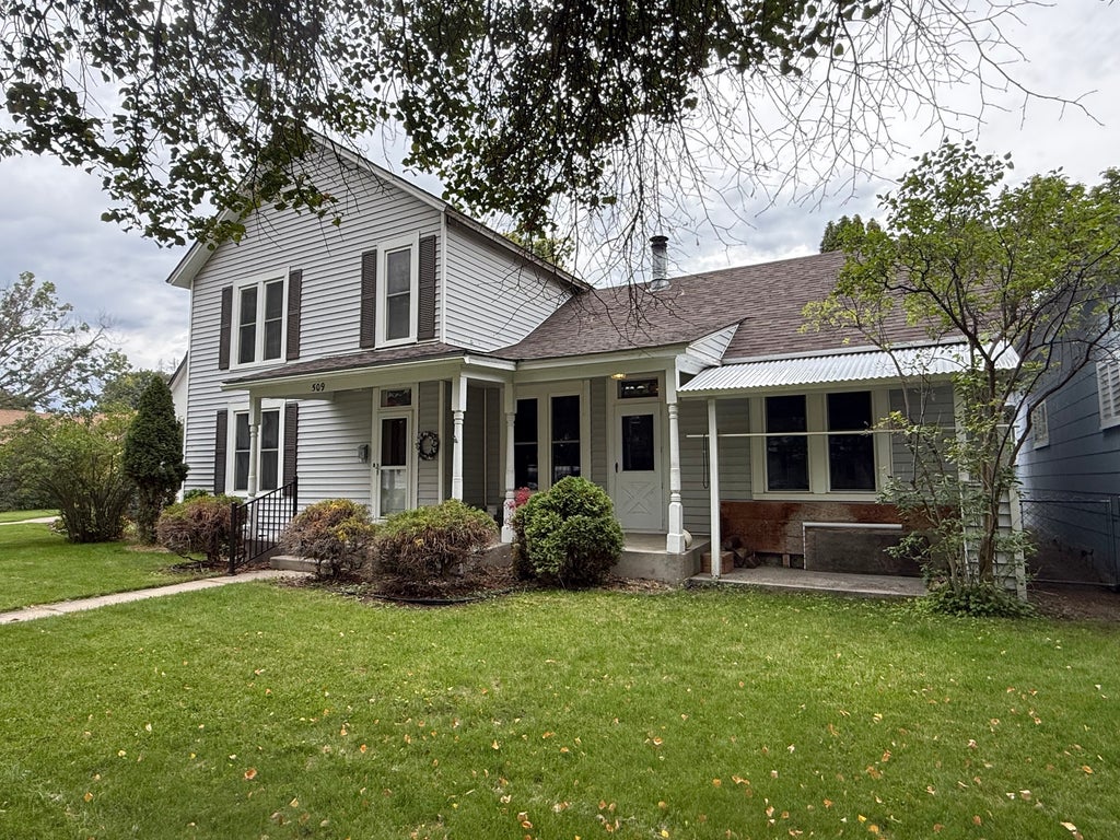 Photo of 509 S 3rd Street, Hamilton, MT 59840 (MLS # 30079249)