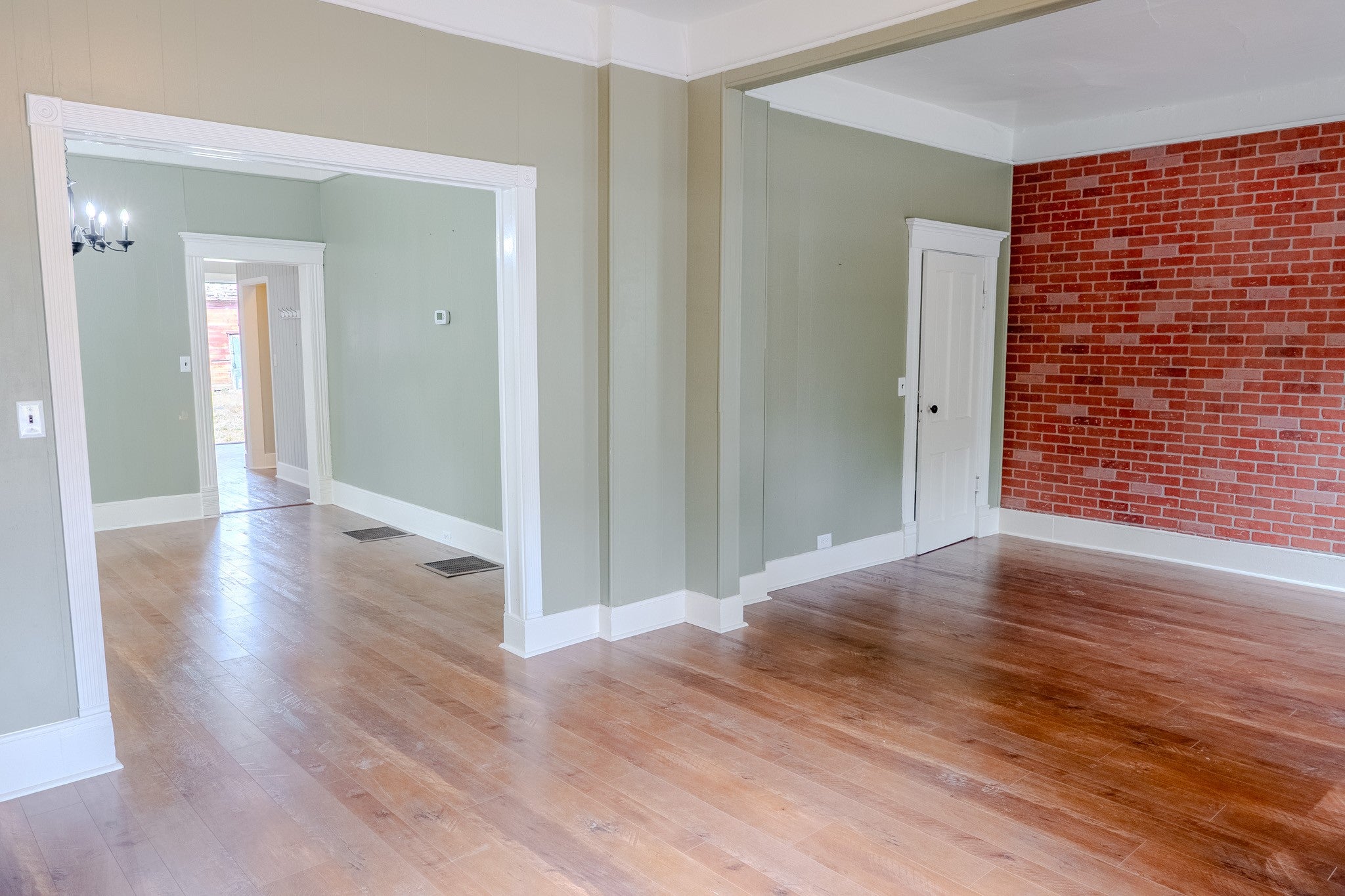4 Woodland Avenue