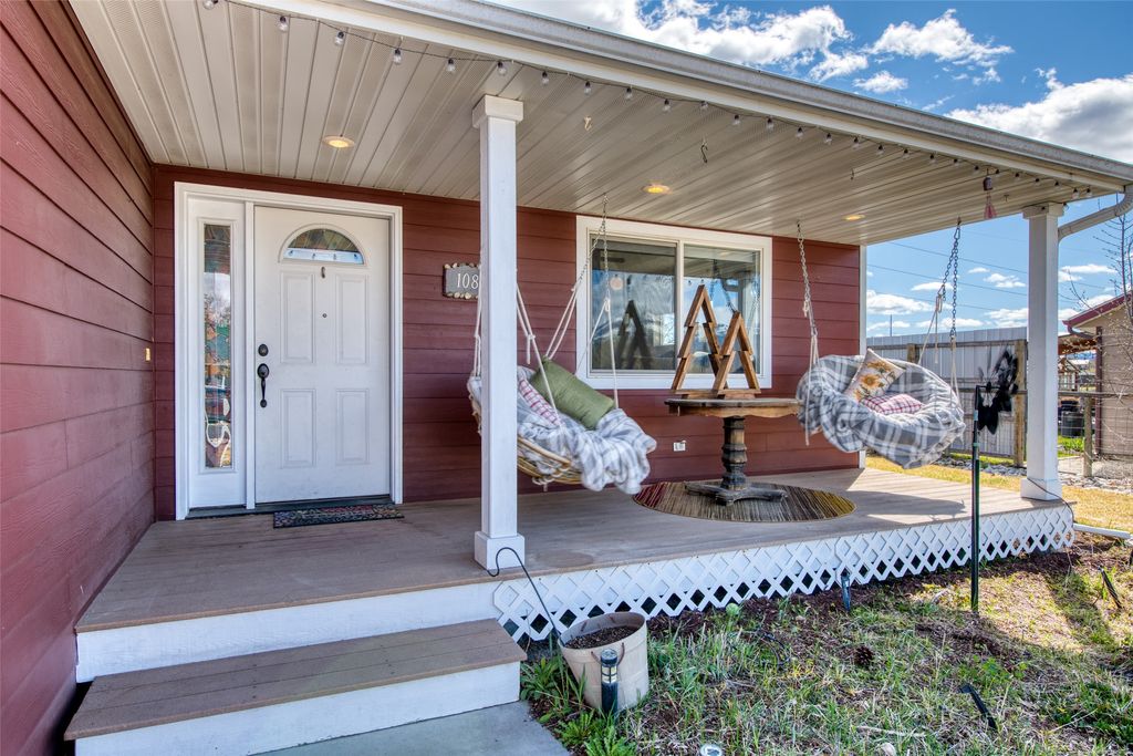 Photo of 1084 Centennial Lane, Corvallis, MT 59828 (MLS # 30067796)