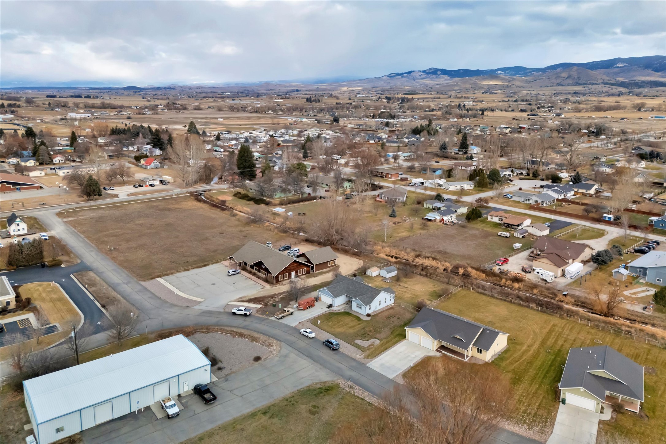 Corvallis, Montana 59828, United States, 3 Bedrooms Bedrooms, ,2 BathroomsBathrooms,Residential,Pending,27366