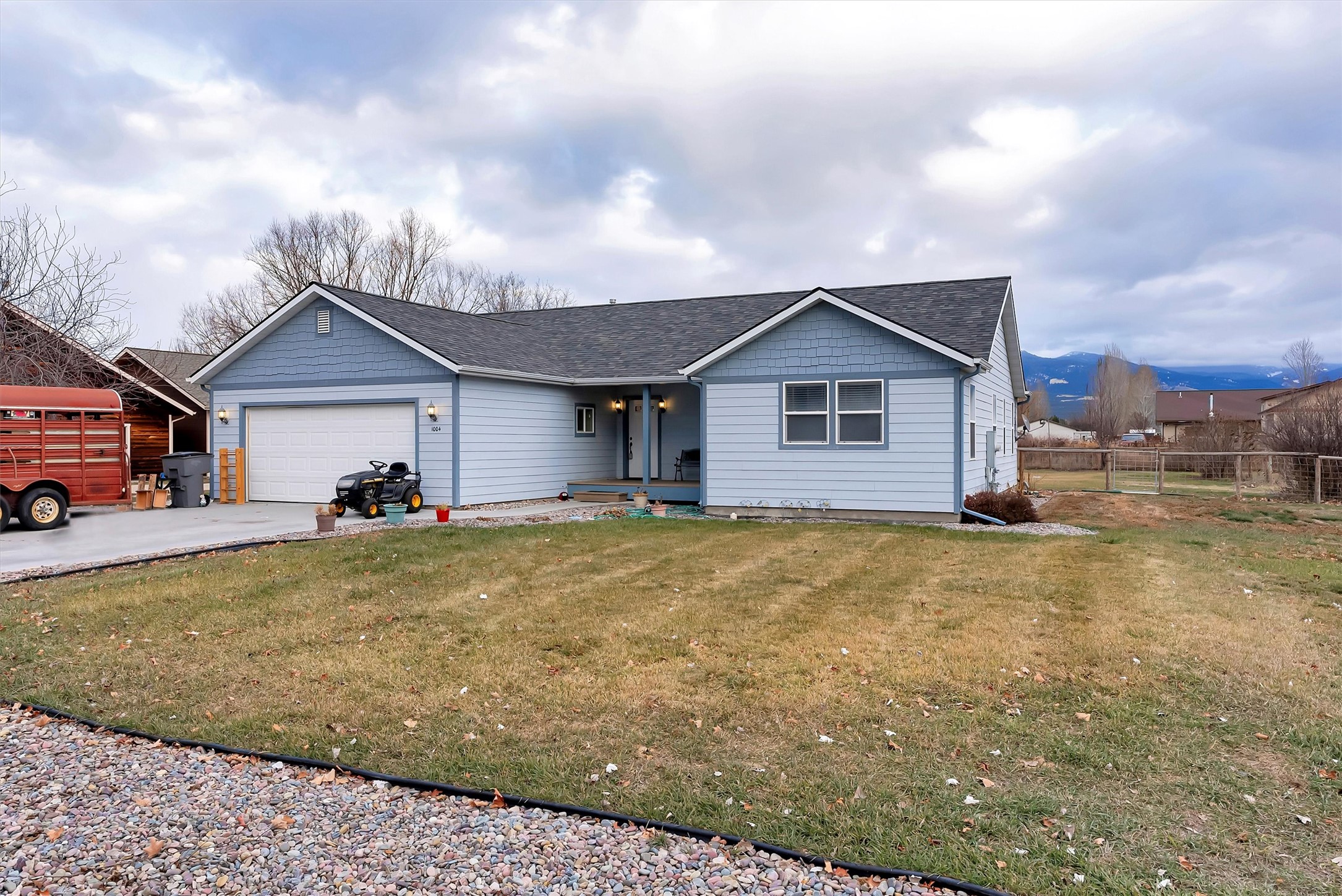 Corvallis, Montana 59828, United States, 3 Bedrooms Bedrooms, ,2 BathroomsBathrooms,Residential,Pending,27366