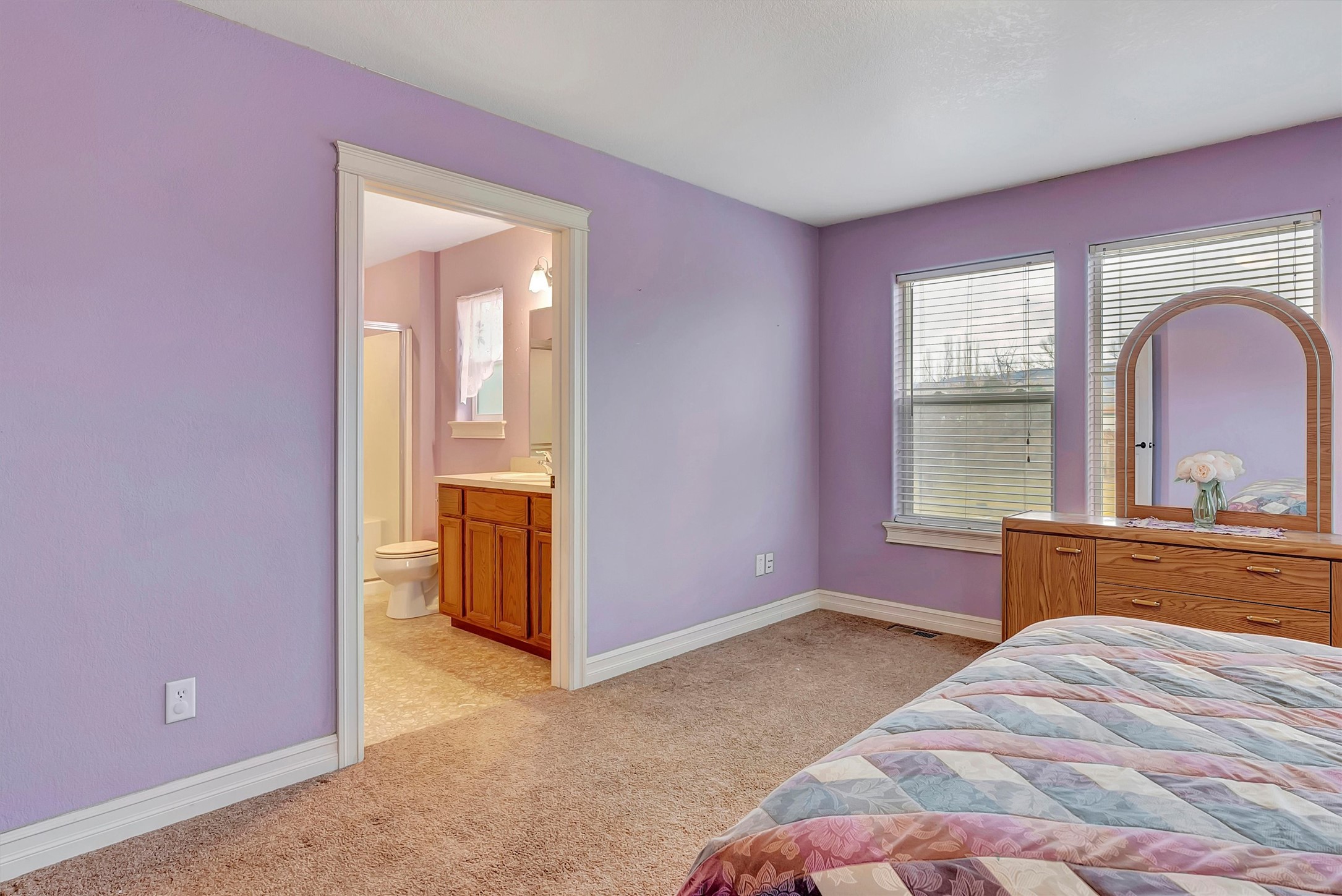 Corvallis, Montana 59828, United States, 3 Bedrooms Bedrooms, ,2 BathroomsBathrooms,Residential,Pending,27366