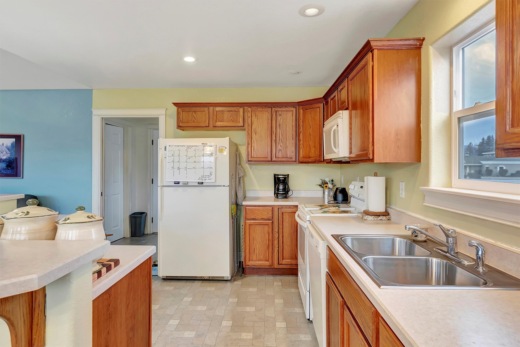 Corvallis, Montana 59828, United States, 3 Bedrooms Bedrooms, ,2 BathroomsBathrooms,Residential,Pending,27366