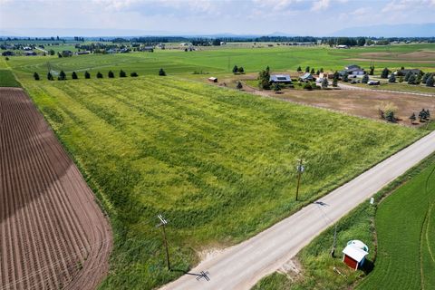 Photo of 1100 Fairview Cemetery Road, Columbia Falls, MT 59912 (MLS # 30054978)