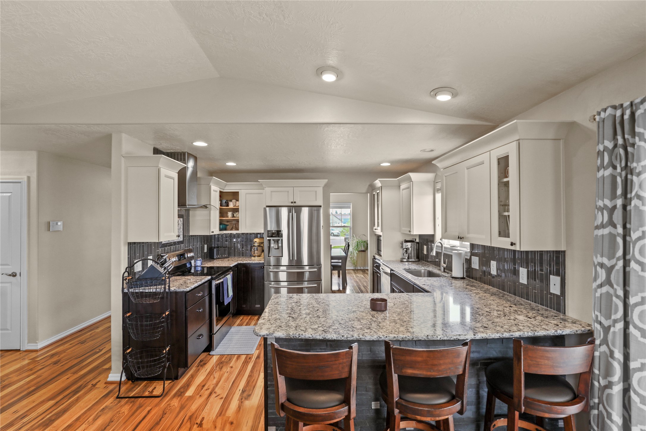 808 48th Street N - Photo 4