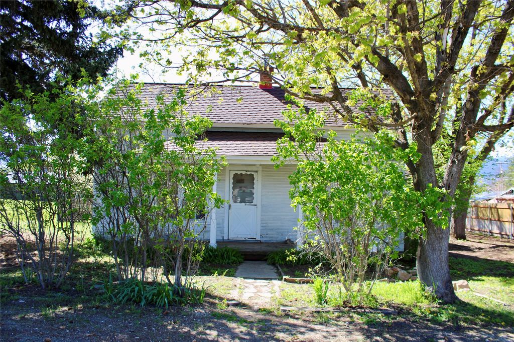 Photo of 515 Charlos Street, Stevensville, MT 59870 (MLS # 30070136)