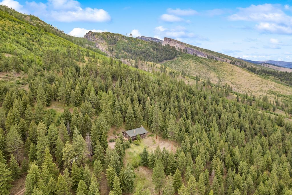Photo of 714 Eagles Roost Lane, Hamilton, MT 59840 (MLS # 30053981)