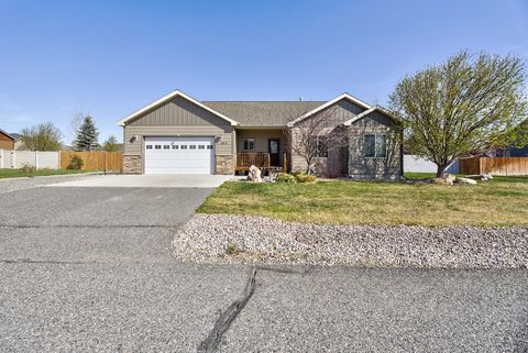 Photo of 850 Isy Loop, Helena, MT 59602 (MLS # 30069221)