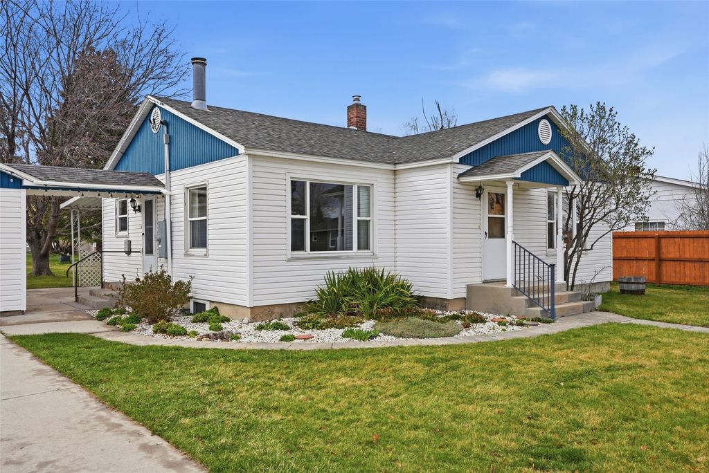 Photo of 181 Daly Avenue, Hamilton, MT 59840 (MLS # 30068228)