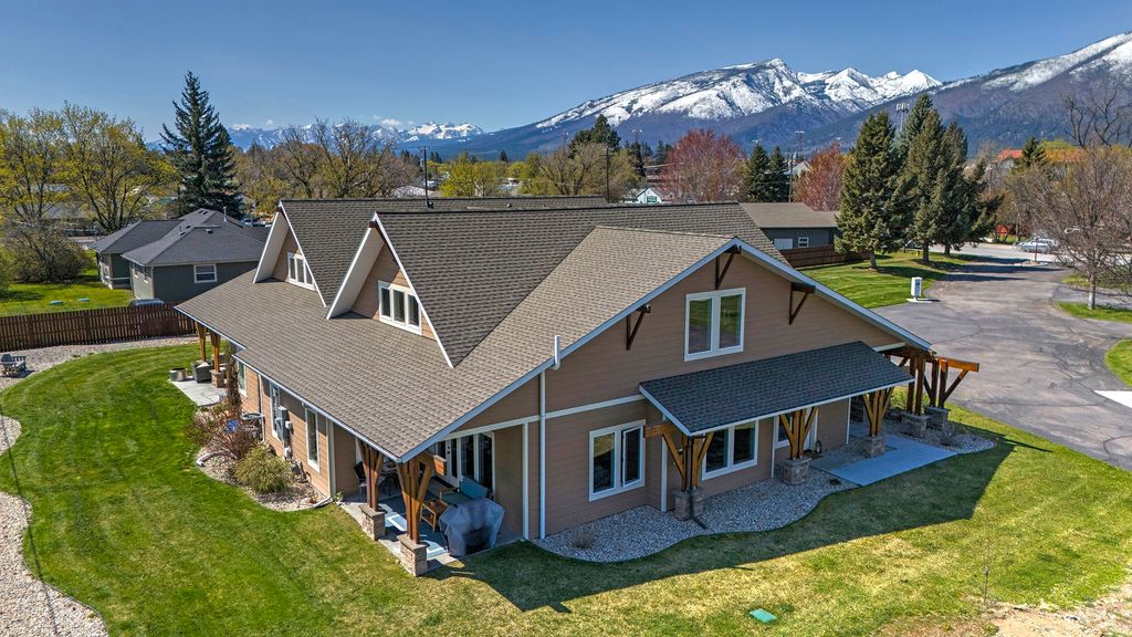 Photo of 10 Lone Pine Trail, Hamilton, MT 59840 (MLS # 30046855)